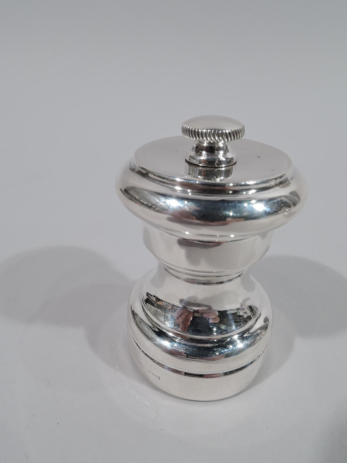 20th Century Pair of Tiffany American Modern Sterling Silver Salt and Pepper