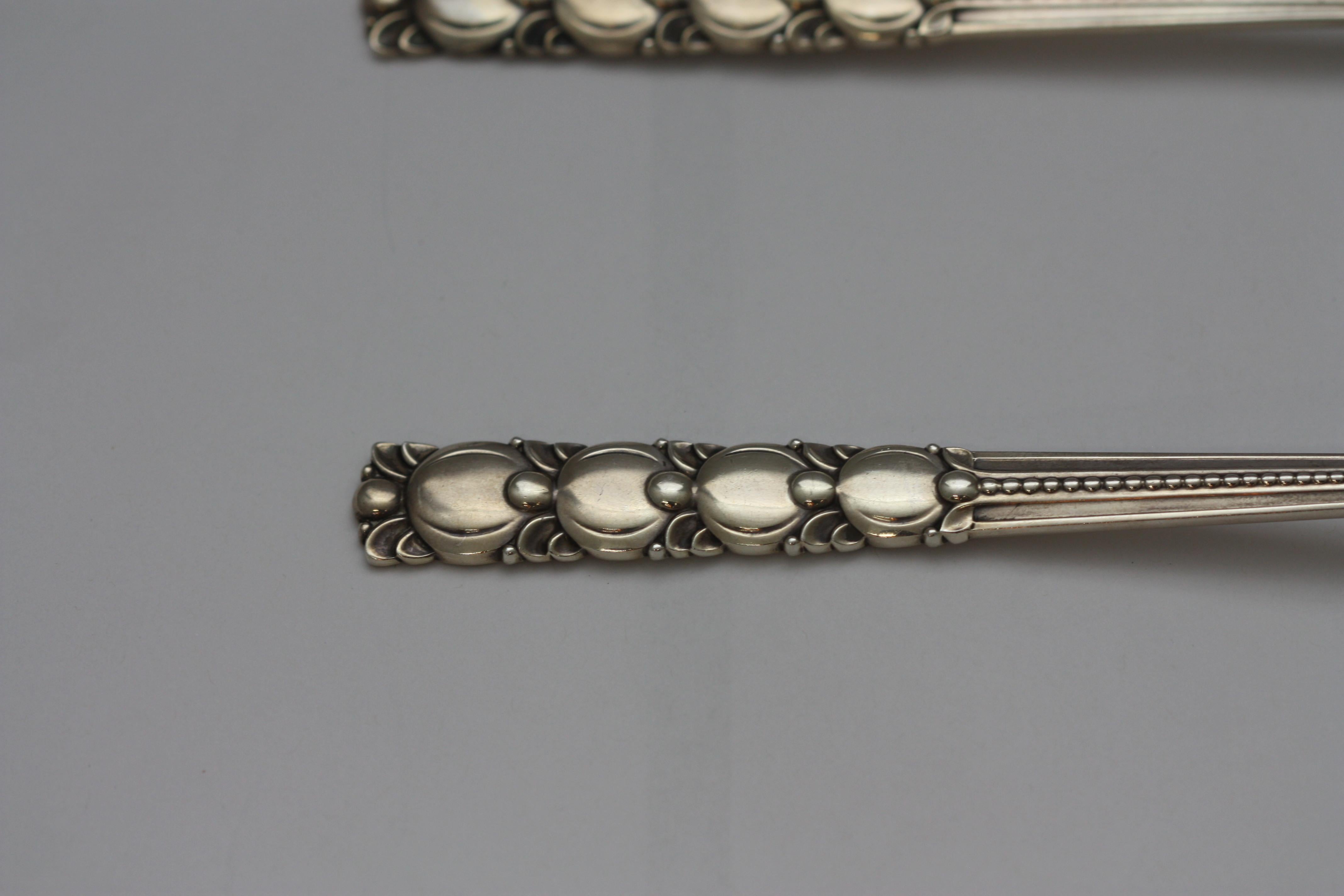 Pair of Tiffany & C0. Sterling Silver Serving Spoons For Sale 1