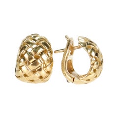 Ein Paar Tiffany & Co. 18k Gold Gitter Vannerie Huggie Hoop Ohrringe
