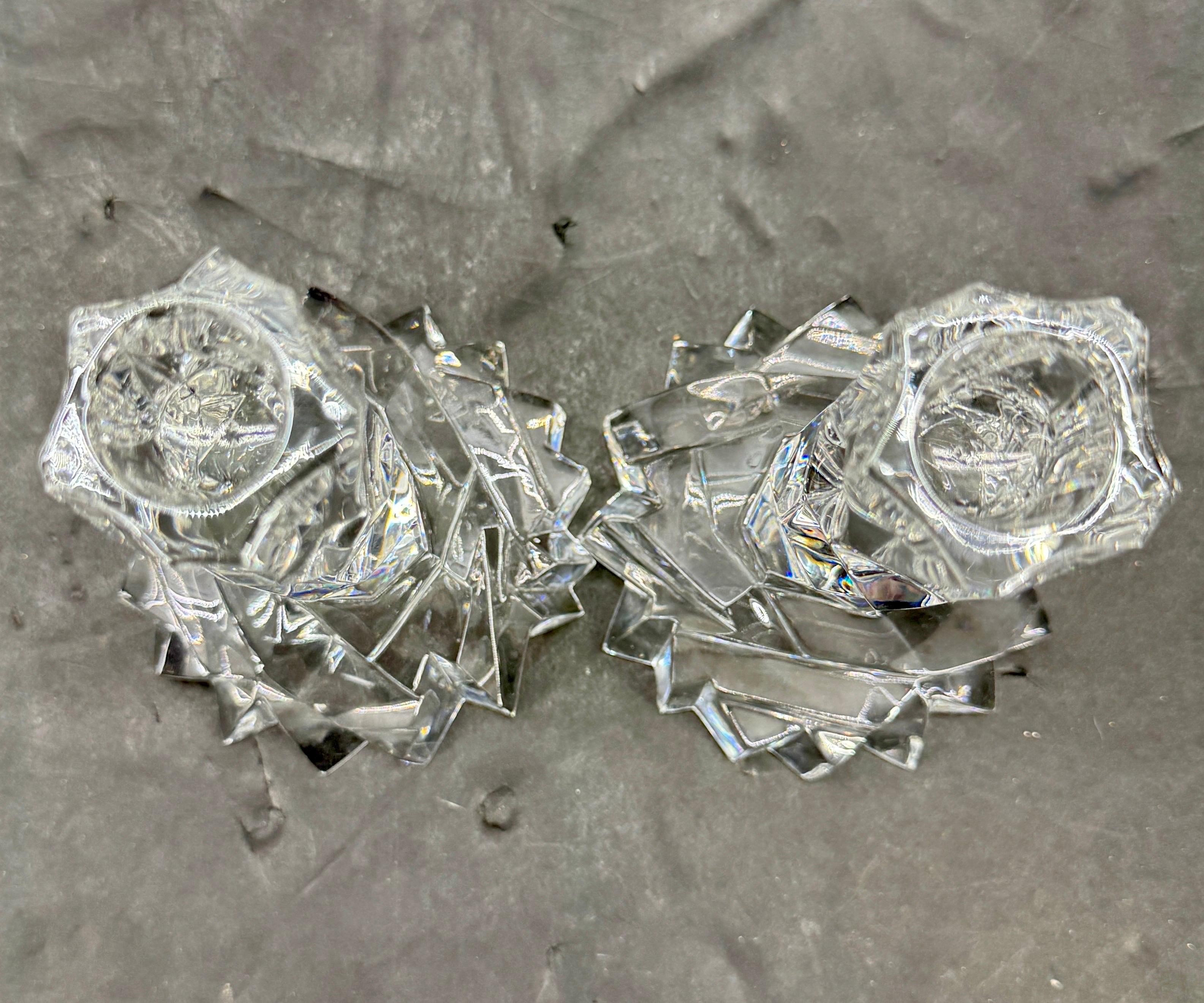 Pareja de candelabros de cristal tallado Tiffany & Co., firmados en venta 3