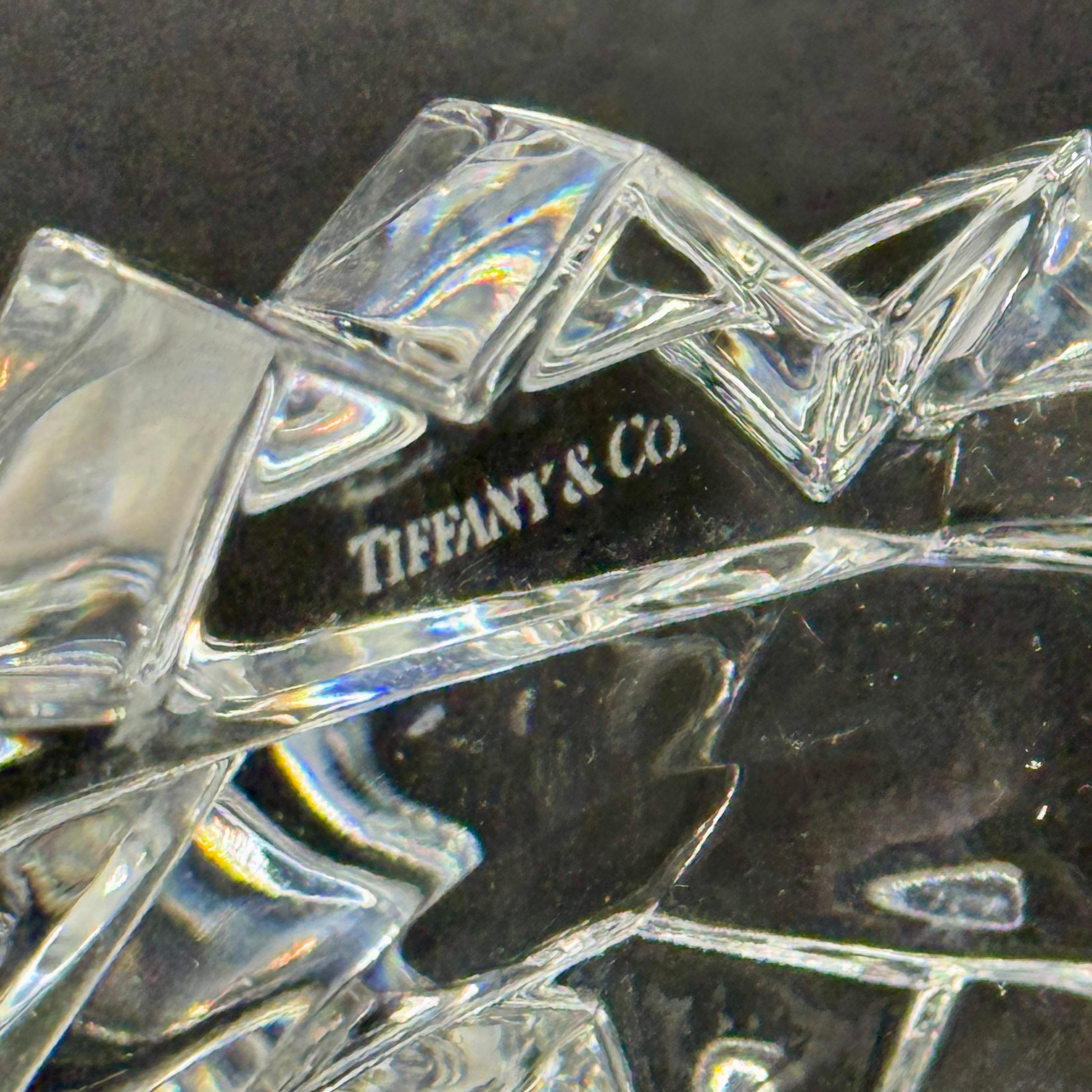 Pareja de candelabros de cristal tallado Tiffany & Co., firmados en venta 5