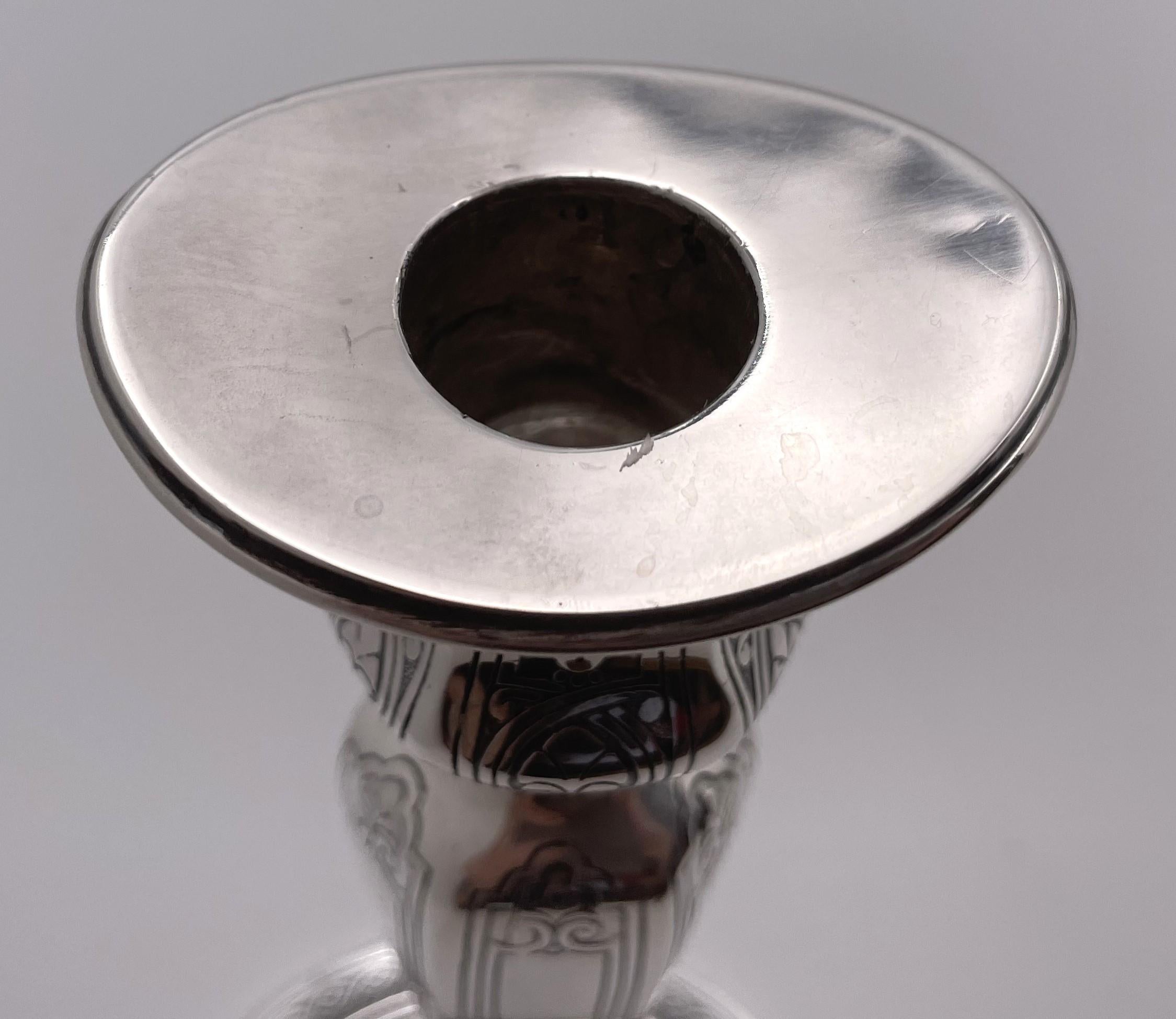 Early 20th Century Pair of Tiffany & Co. Sterling Silver 1910 Candlesticks For Sale