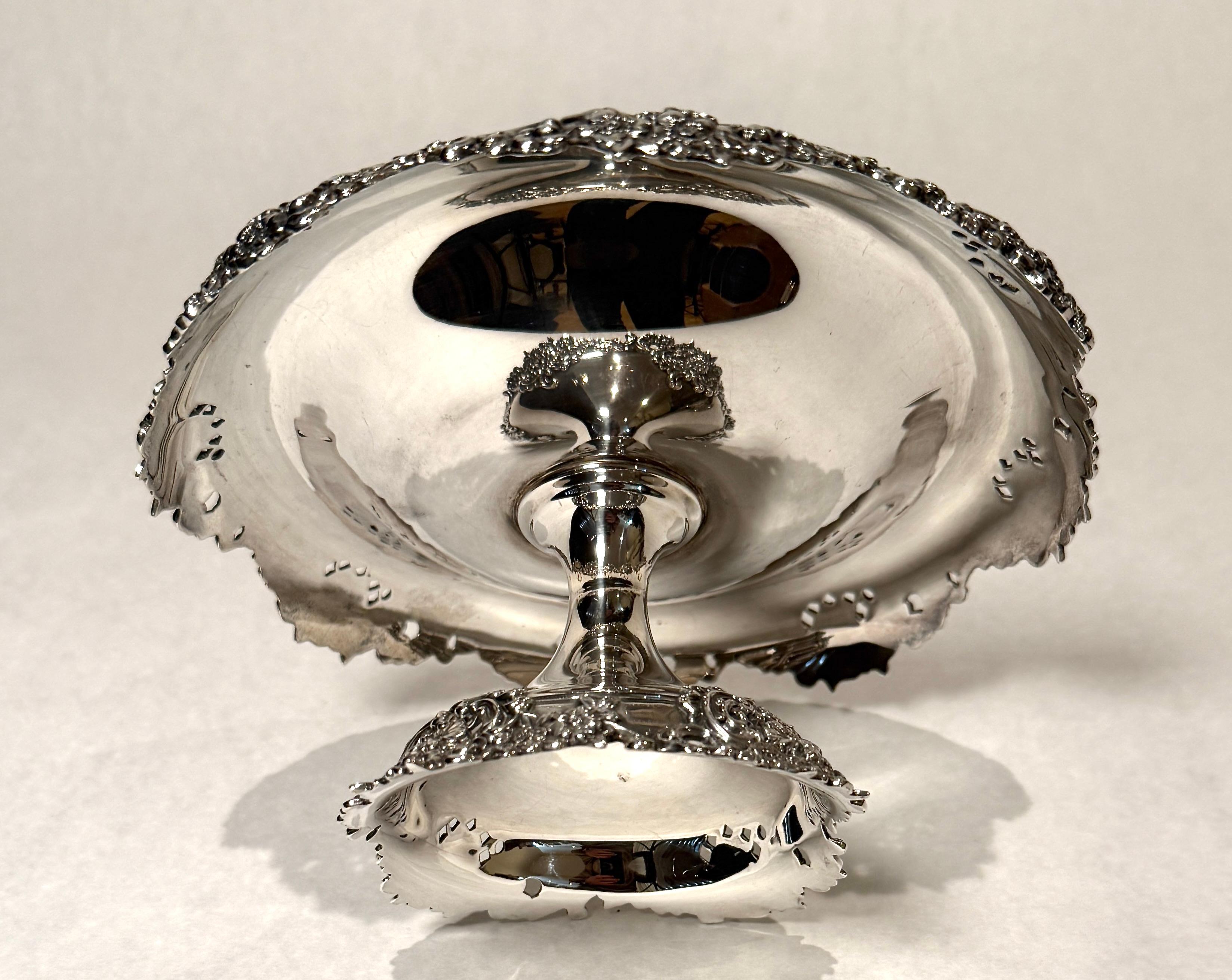 Pareja de Tiffany & Co. Compotas de plata de ley en venta 4