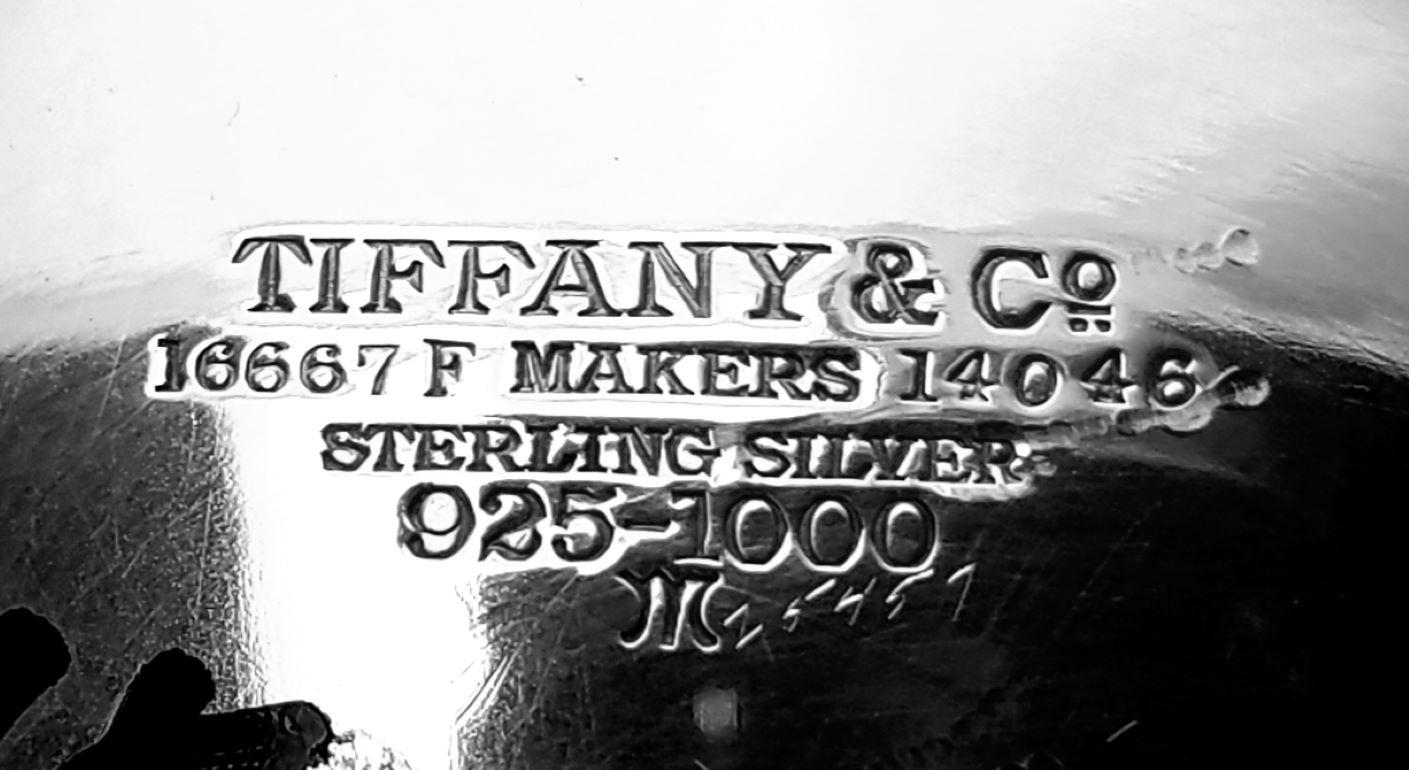 Moderne Schalen aus Sterlingsilber von Tiffany & Co in Glockenform aus dem Jahr 1906, Paar im Angebot 1