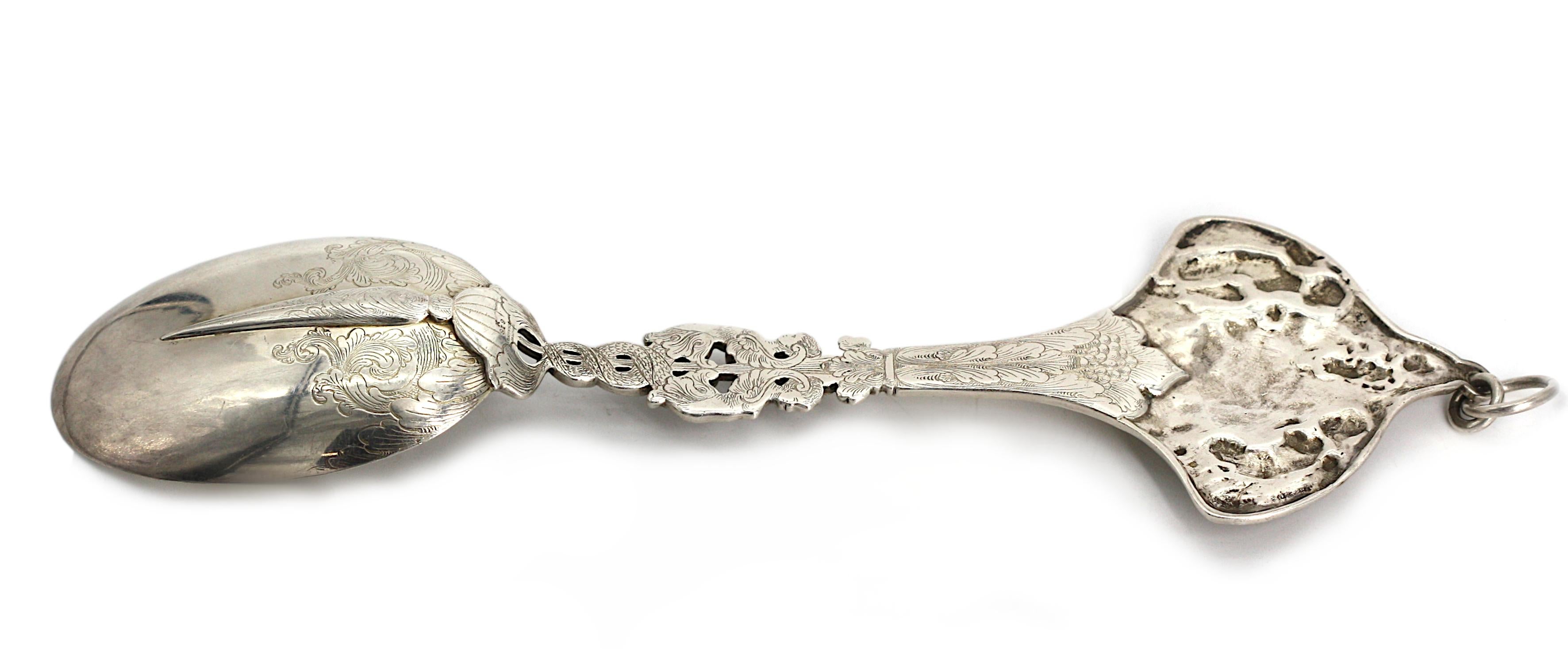 
Pareja de Tiffany & Co. Salero/Pimentero de Plata de Ley
Marcado, numerado 451 8 y 451 35. De forma típica, sobre pies en forma de trípode. 4,7 onzas troy.
Altura 4,5 pulg.
Informe sobre el estado
Buen estado.