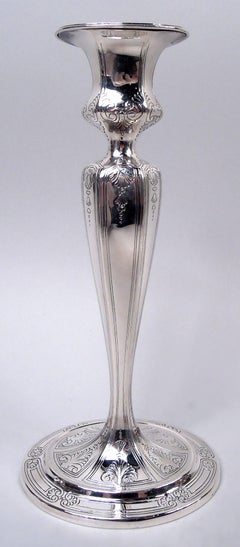 Paire de chandeliers classiques édouardiens en argent sterling Tiffany