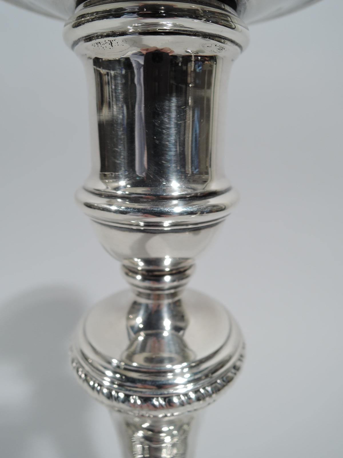 Pair of Tiffany Edwardian Classical Sterling Silver Candlesticks In Excellent Condition In New York, NY