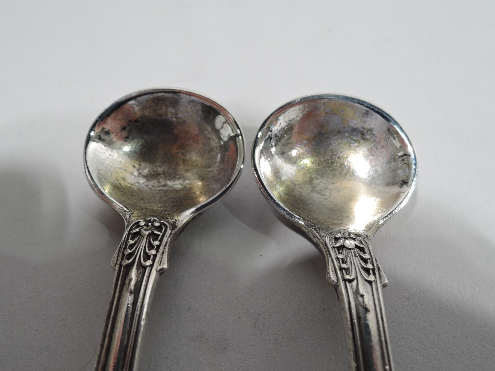 Pair of Tiffany English King Sterling Silver Master Salt Spoons In Good Condition In New York, NY