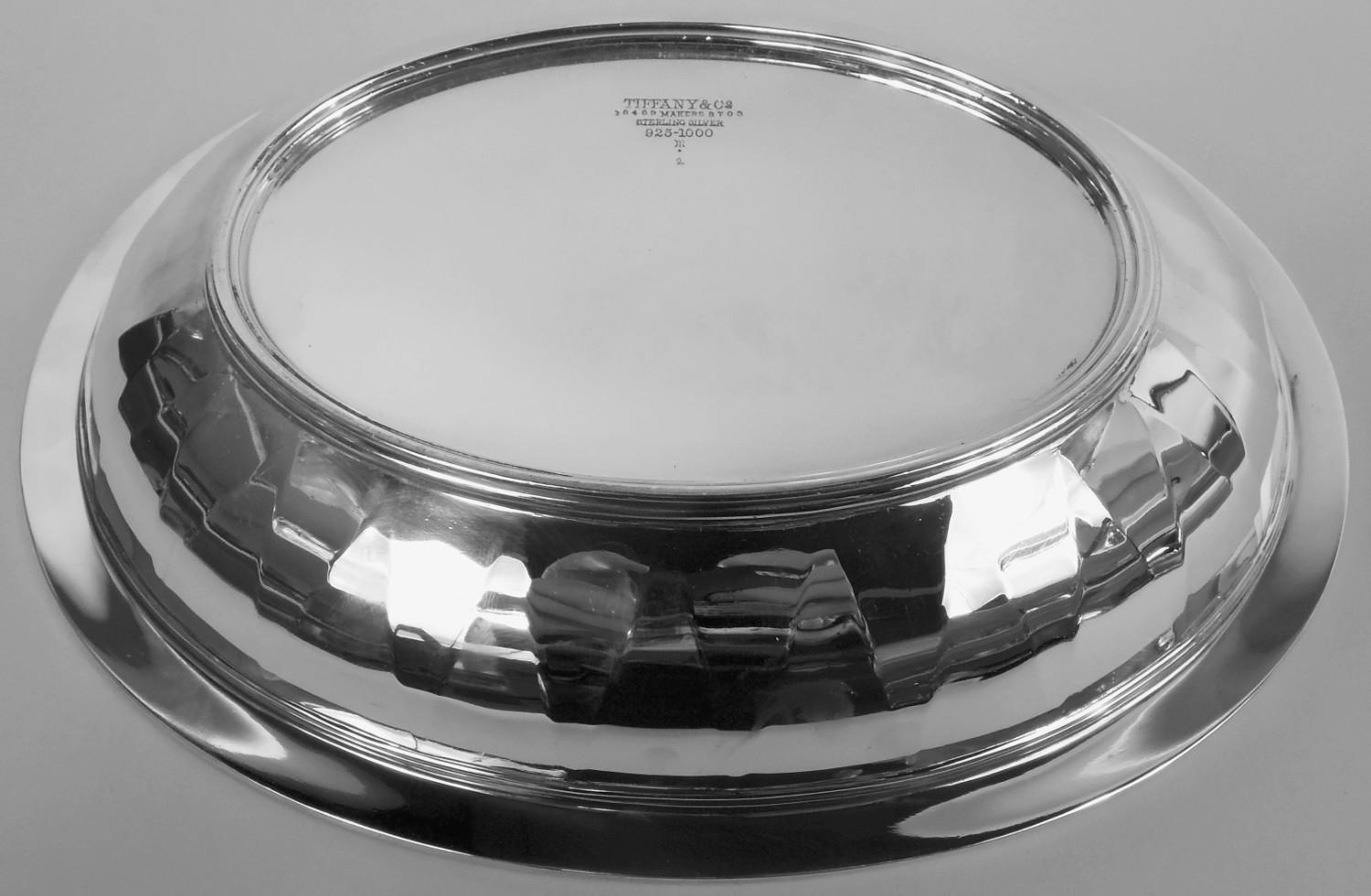 Pair of Tiffany Saint Dunstan Sterling Silver Covered Vegetable Dishes For Sale 4