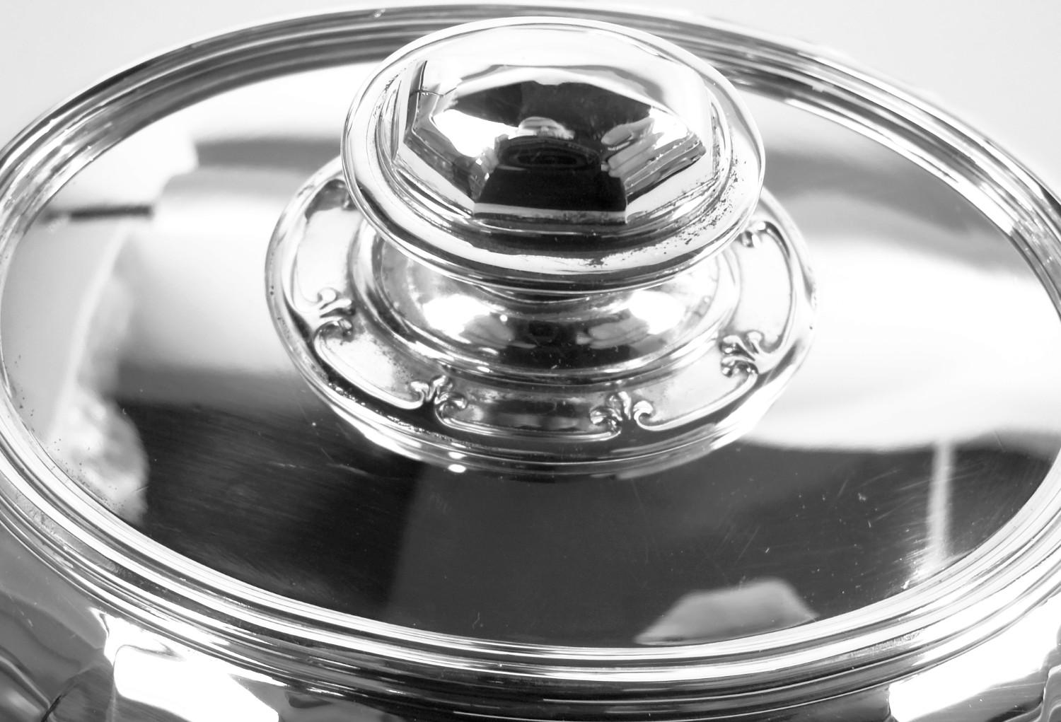 American Pair of Tiffany Saint Dunstan Sterling Silver Covered Vegetable Dishes For Sale