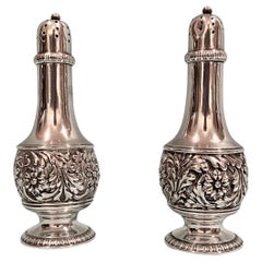 Ein Paar Tiffany-Salzshakers aus Sterlingsilber