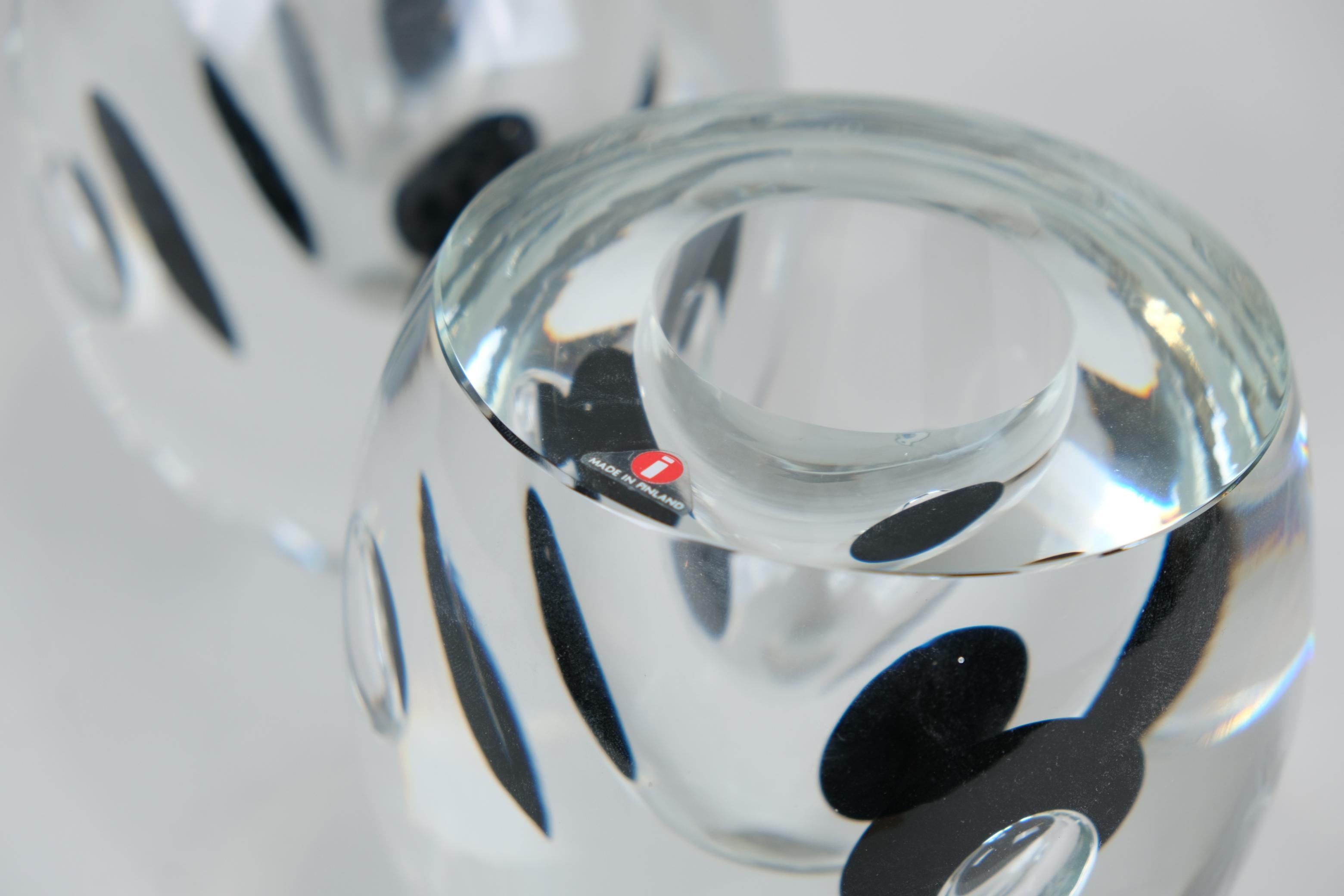 Coppia di vasi Timo Sarpaneva Claritas, in vetro nero e trasparente, Iittala anni '80 In condizioni buone in vendita a Helsinki, FI