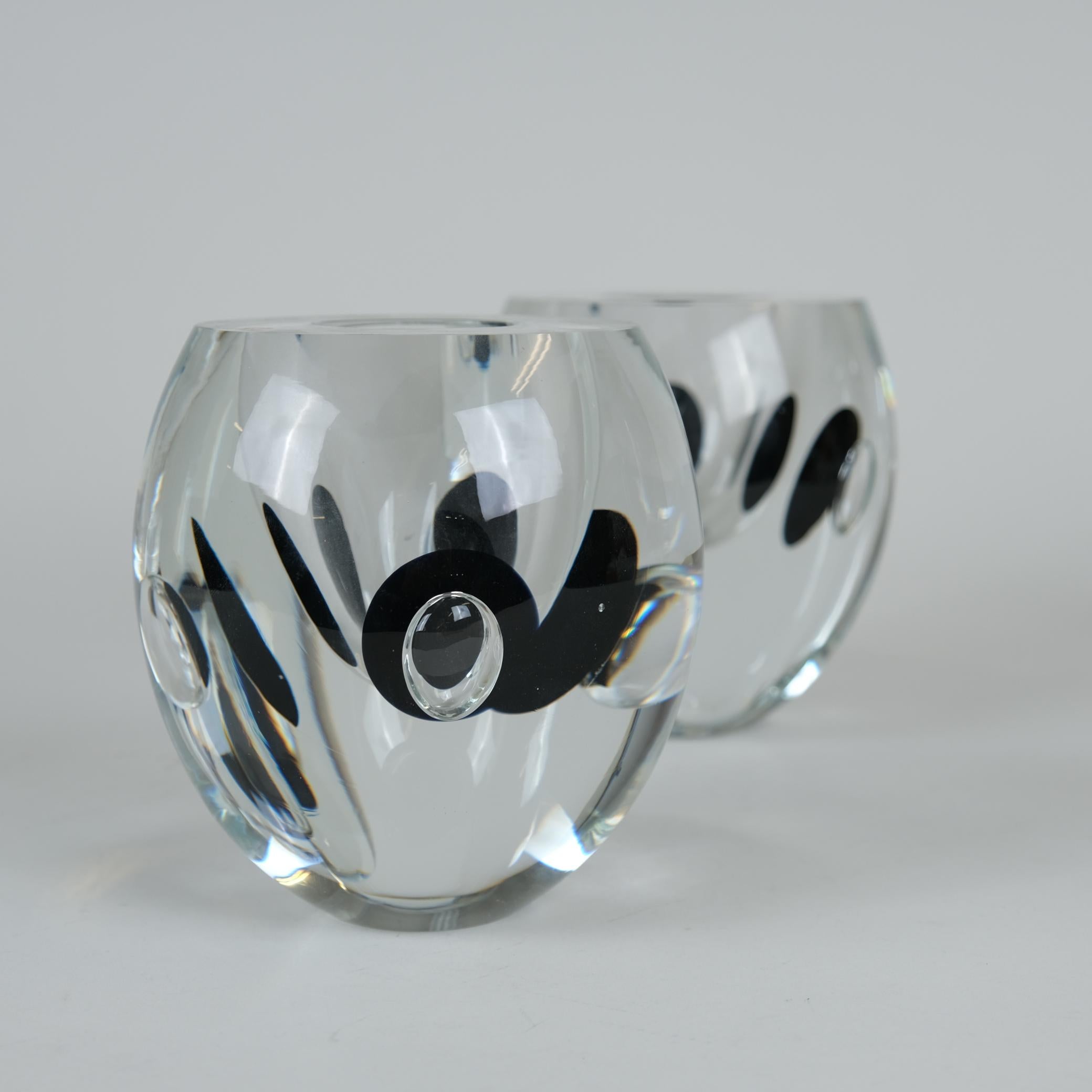 Fine XX secolo Coppia di vasi Timo Sarpaneva Claritas, in vetro nero e trasparente, Iittala anni '80 in vendita