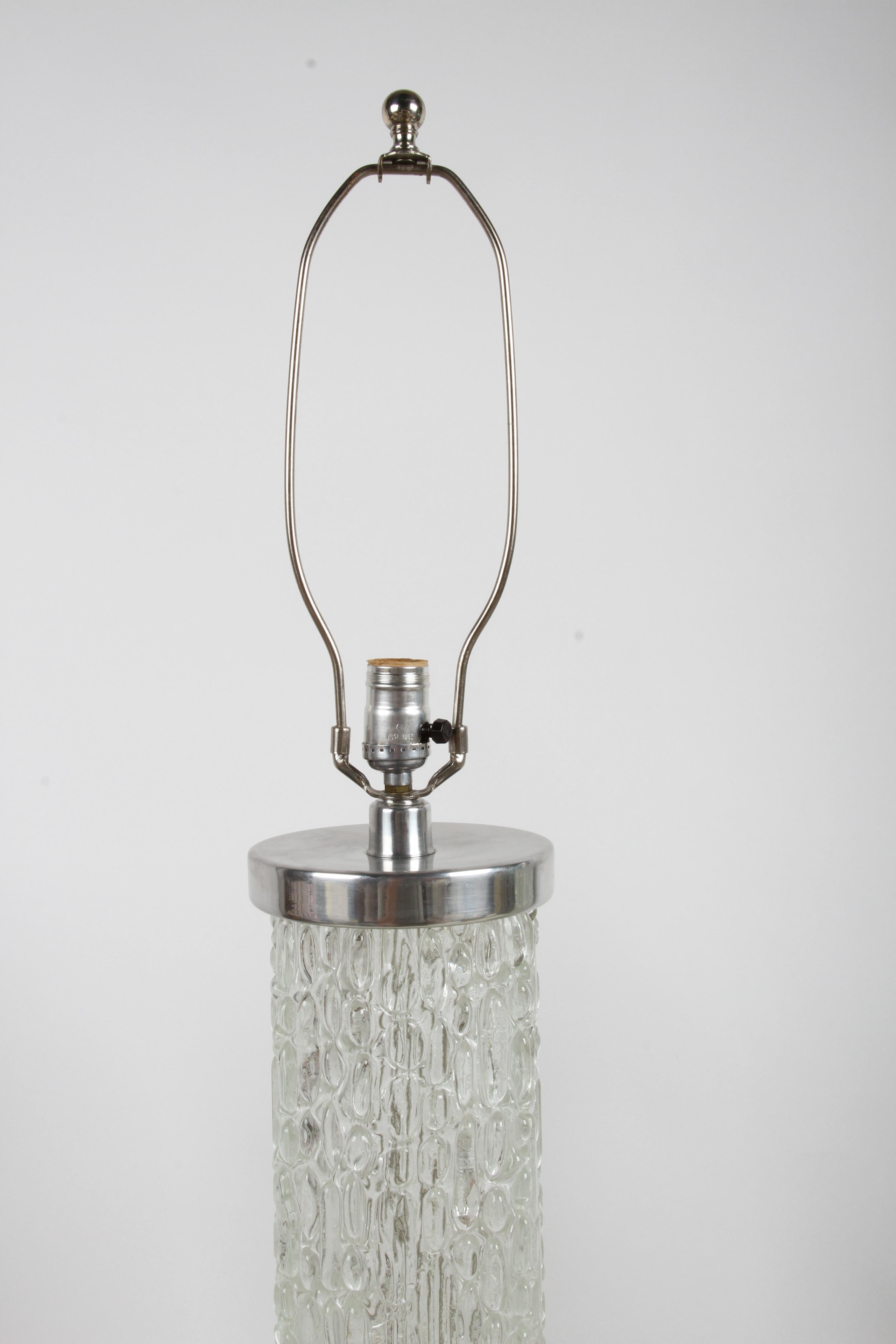 Pareja de lámparas de sobremesa Timo Sarpaneva Iittala estilo Festivo de cristal texturado y cromo en Bueno estado para la venta en St. Louis, MO