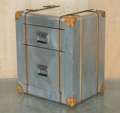 PAIR OF TIMOTHY OULTON STYLE GLOBETREKKER ALUMINIUM & BROWN LEATHER SiDE TABLES