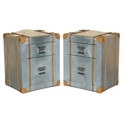 PAIR OF TIMOTHY OULTON STYLE GLOBETREKKER ALUMINIUM & BROWN LEATHER SiDE TABLES