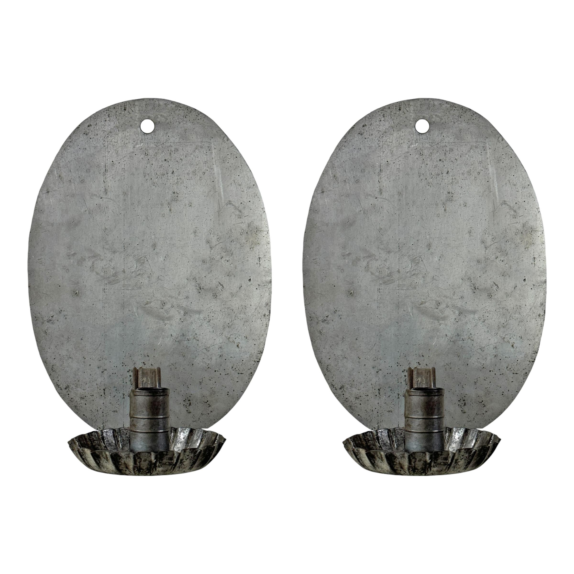 Pair of Tin American Colonial-Inspired Candle Sconces In Good Condition For Sale In Chicago, IL