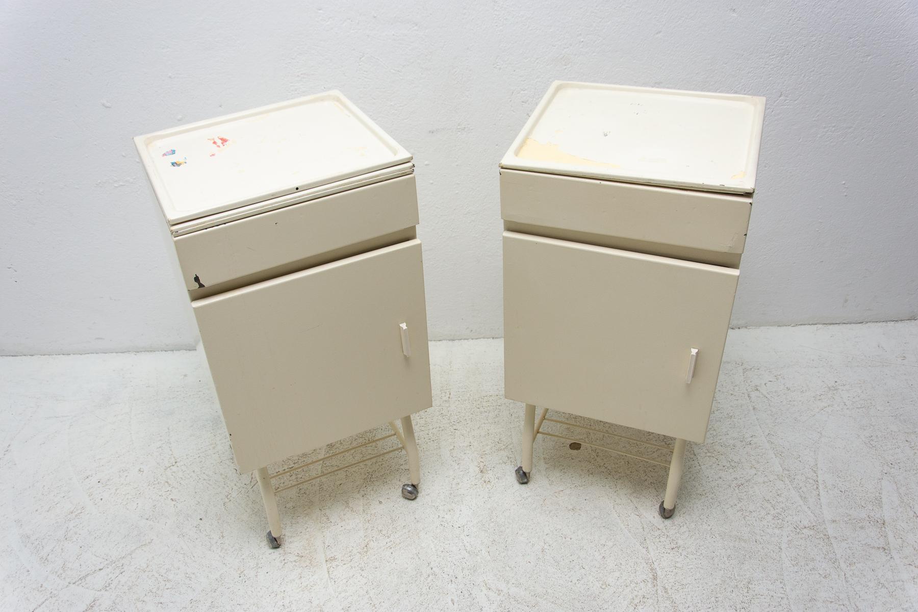 Pair of Tin Industrial Bedside Tables, 1970s, Czechoslovakia For Sale 1