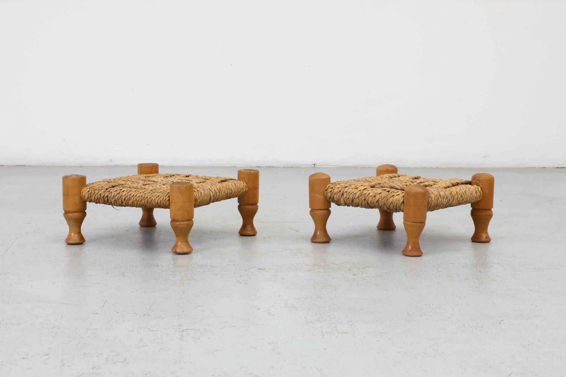 20th Century Pair of Tiny Low Audoux Minet Style Woven Seagrass and Pine Stools For Sale