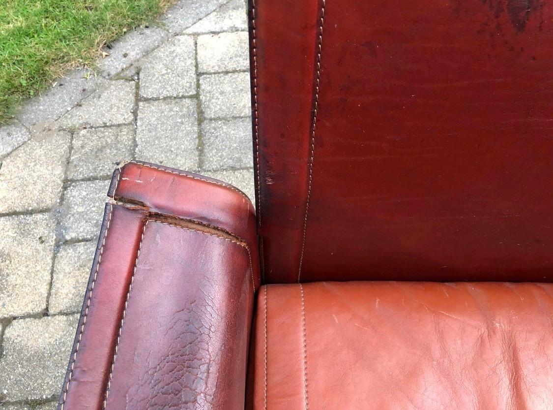 Pair of Tito Agnoli Korium Cognac Leather Armchairs Chairs for Matteo Grassi In Good Condition In West Hartford, CT