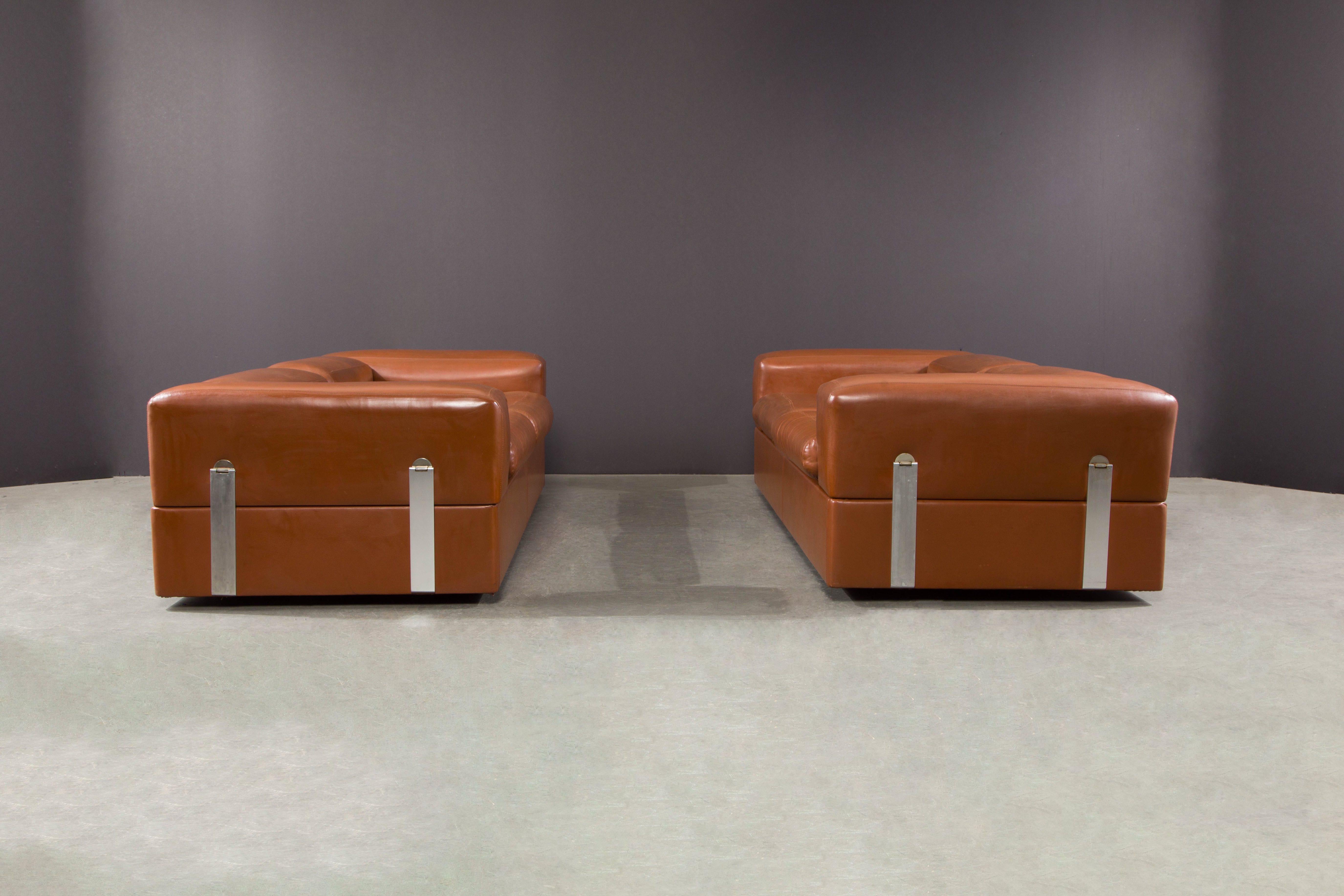 Mid-Century Modern Pair of Tito Agnoli Leather Convertible Sofas for Cinova, 1960s Italy, Signed
