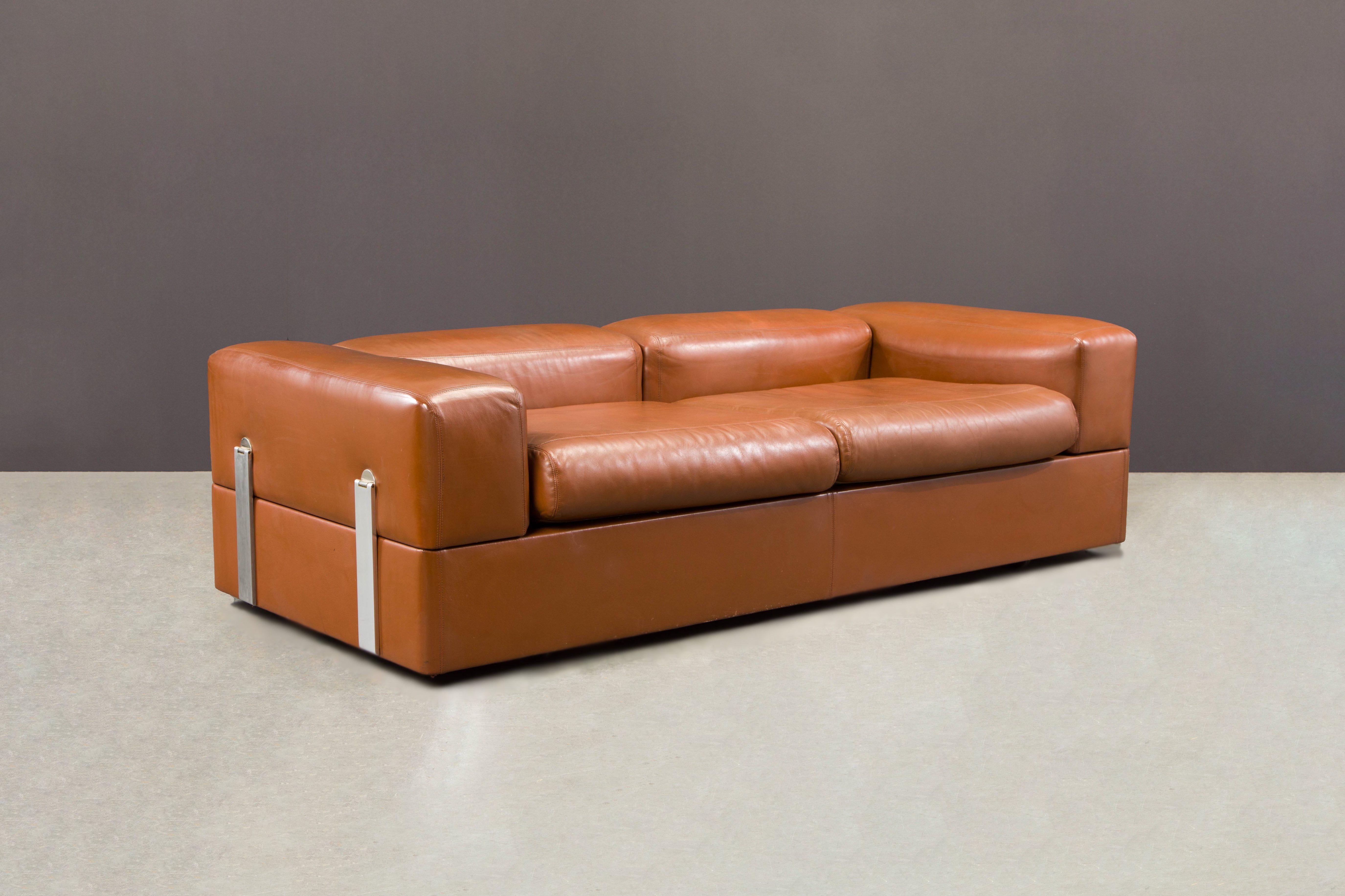 Pair of Tito Agnoli Leather Convertible Sofas for Cinova, 1960s Italy, Signed 1