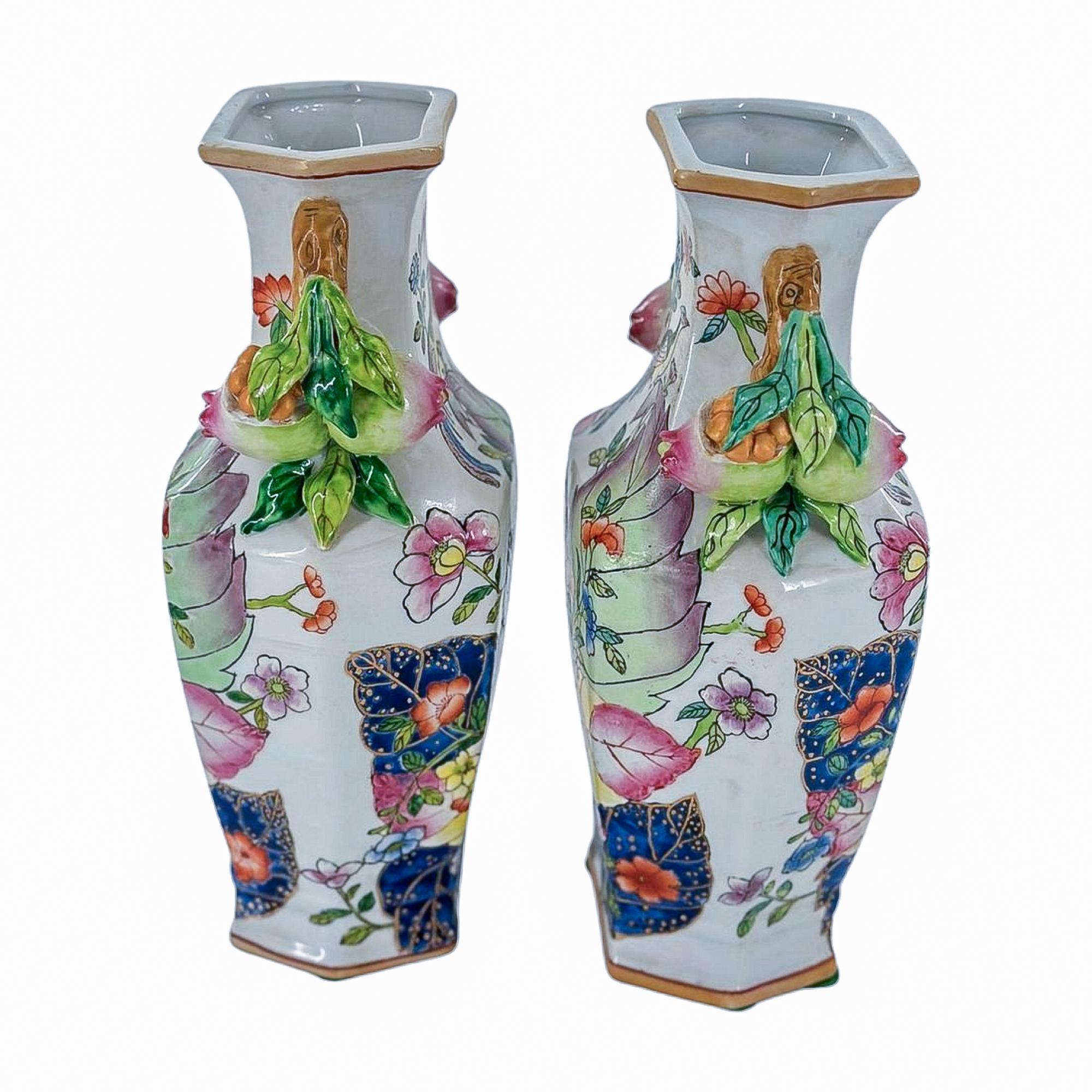 Hand-Painted Pair of Tobacco Leaf Vases For Sale