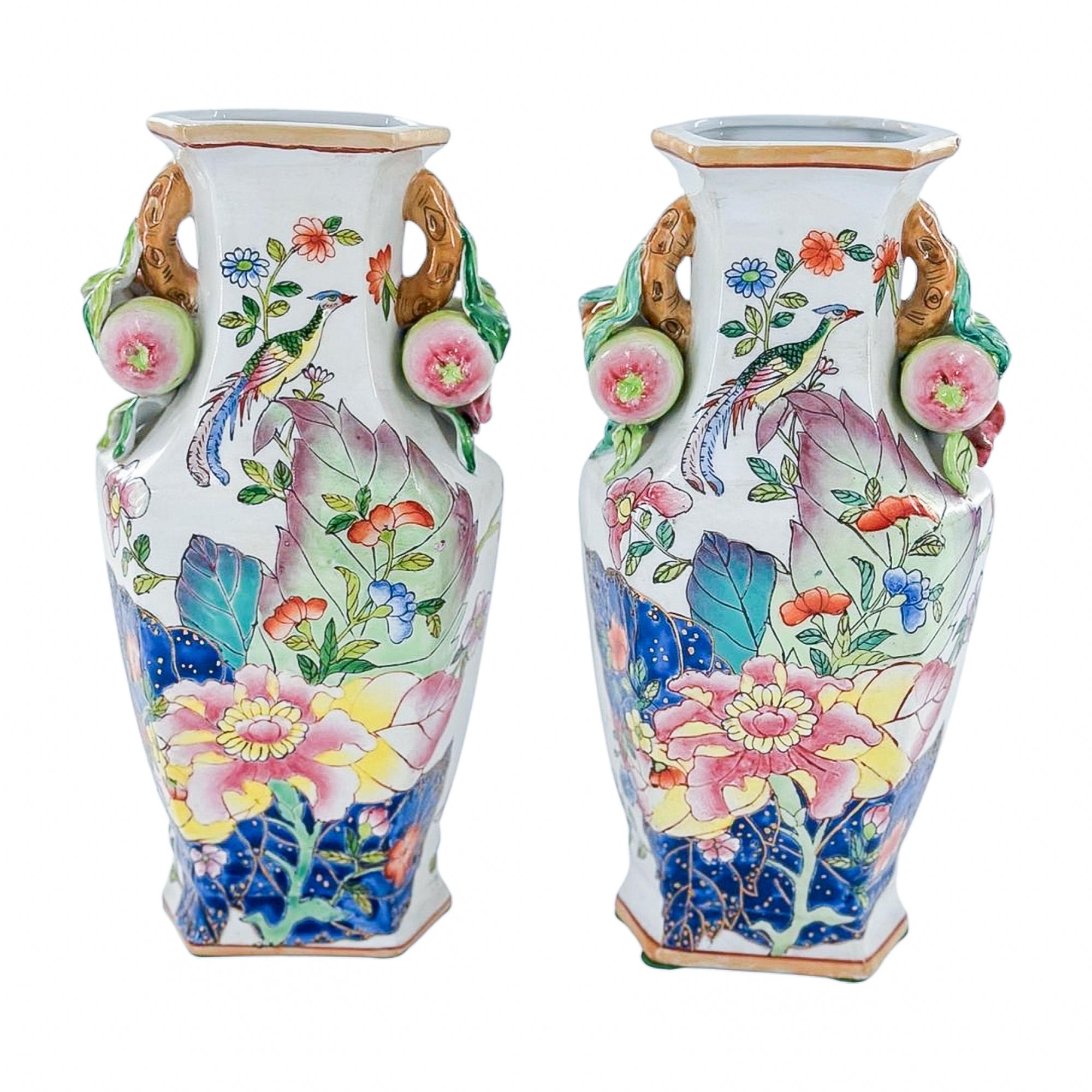 Pair of Tobacco Leaf Vases In Excellent Condition For Sale In Sarasota, FL