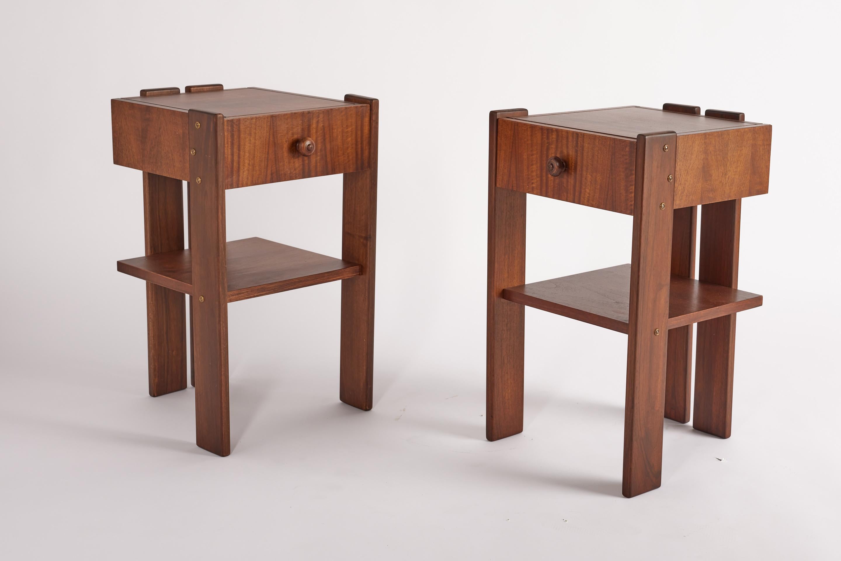 Simple pair of walnut wood nightstands in the style of Tobia Scarpa. 
Italy, 1970's 
Great petite scale with wonderful craftsmanship. 


