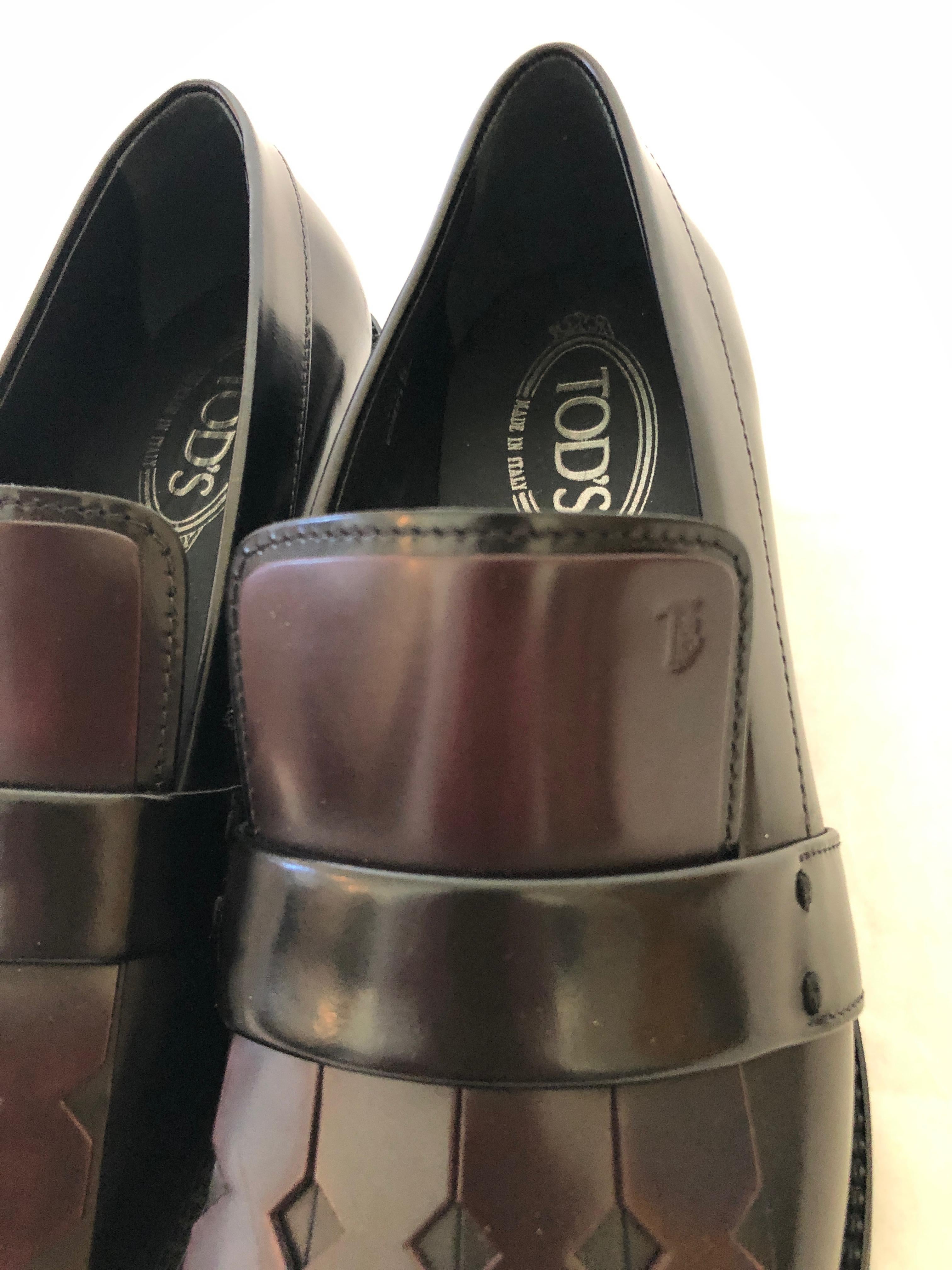 Pair of Tod's Cordovan (Burgundy) & Black Leather Kiltie Tassel Flap Loafers For Sale 7