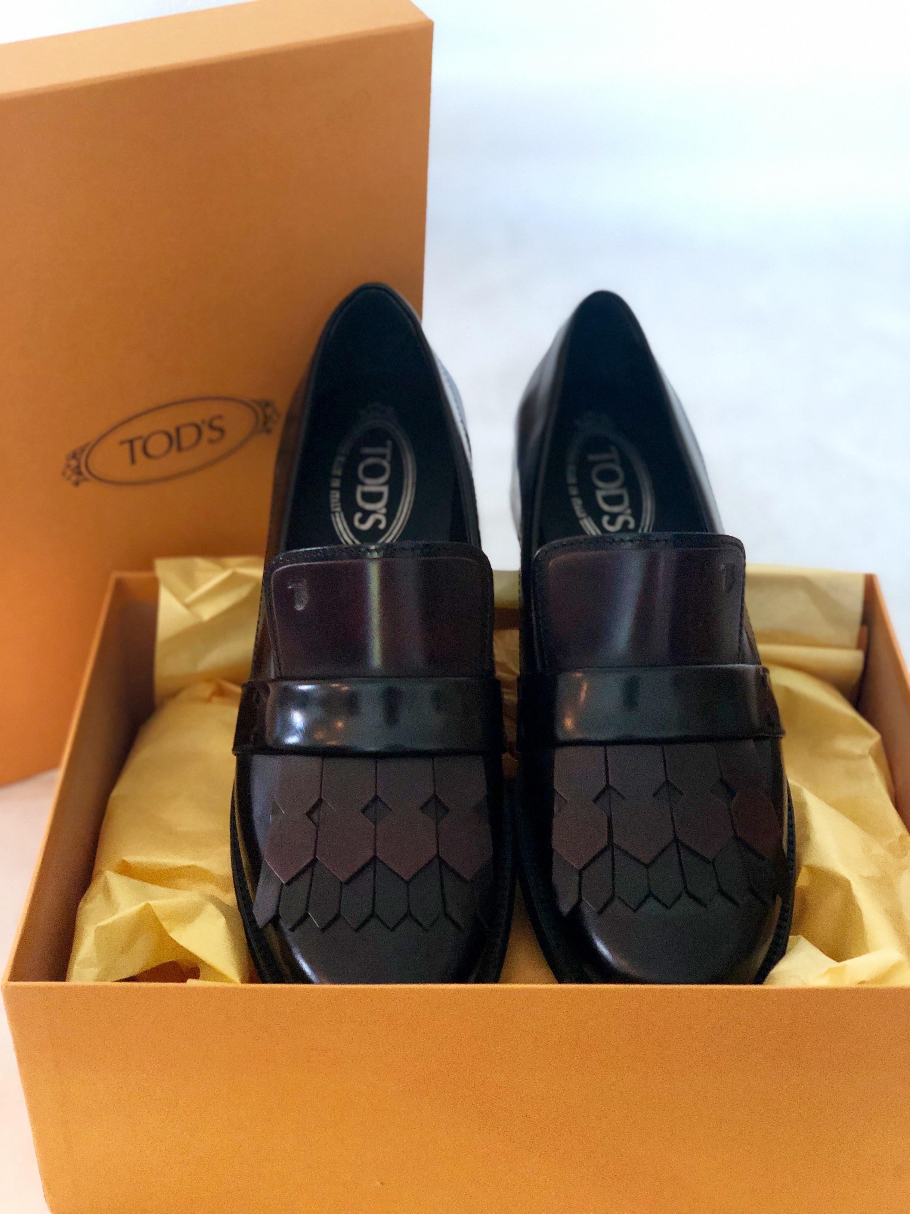 Pair of Tod's Cordovan (Burgundy) & Black Leather Kiltie Tassel Flap Loafers For Sale 13