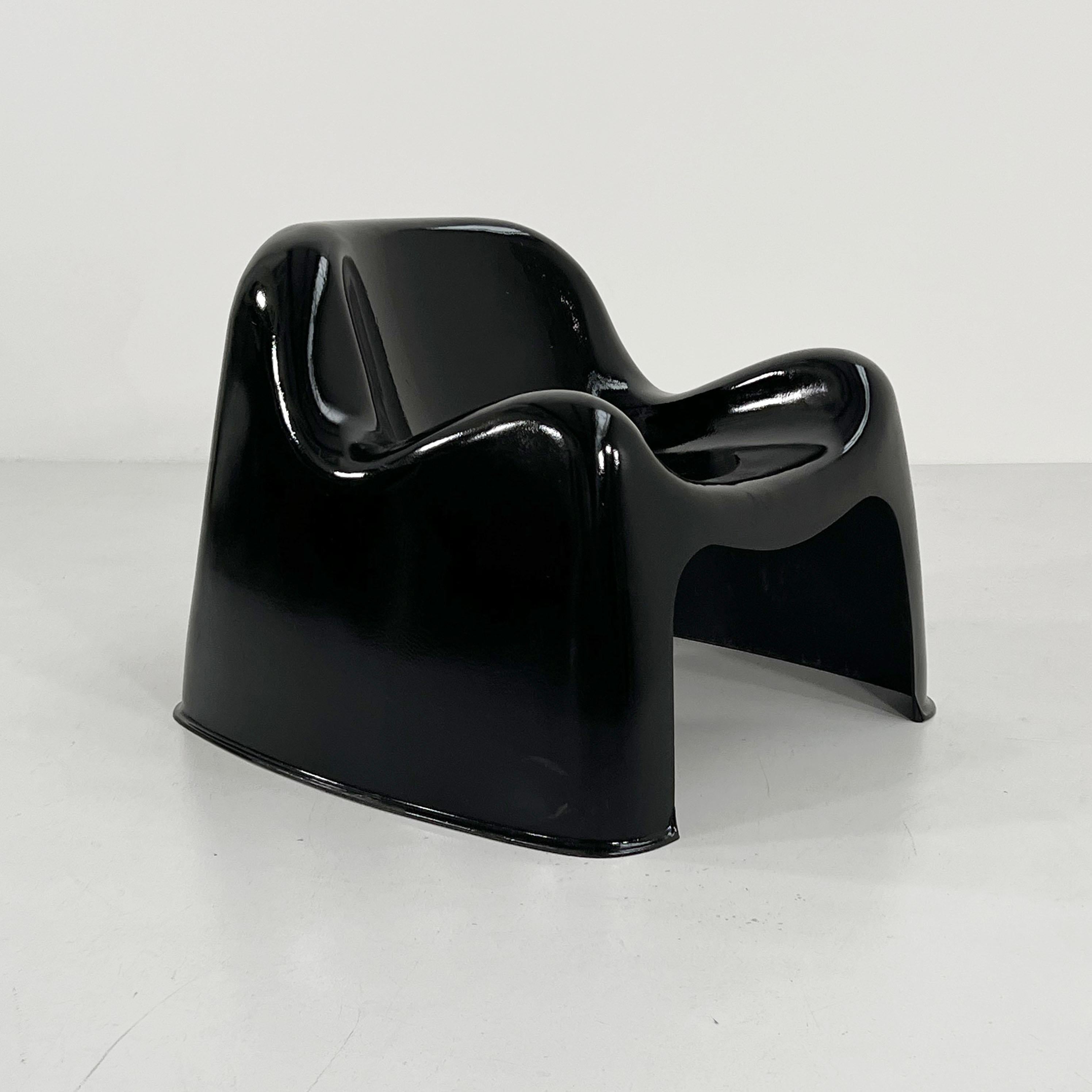 Designer - Sergio Mazza
Producer - Artemide
Model - Toga Chair
Design Period - Sixties
Measurements - Width 73 cm x Depth 70 cm x Height 62 cm x Seat Height 37 cm
Materials - Plastic
Color - Black
Light wear consistent with age and use. Paint