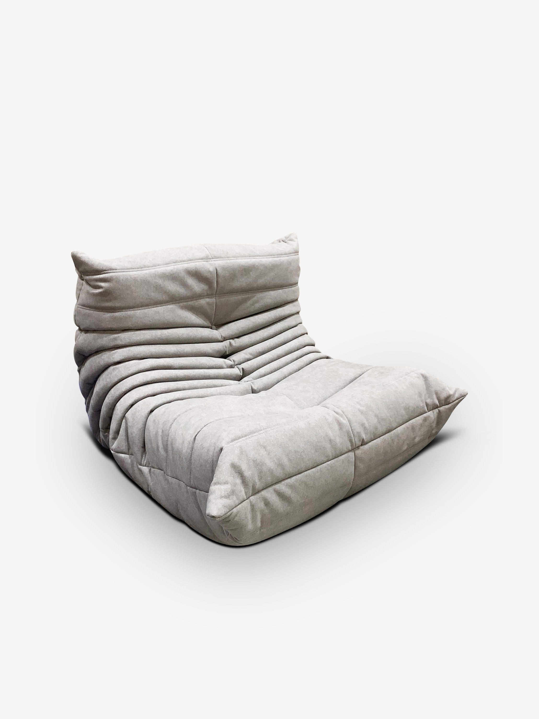 Paire de chaises de cheminée Togo par Ligne Roset en vente 6