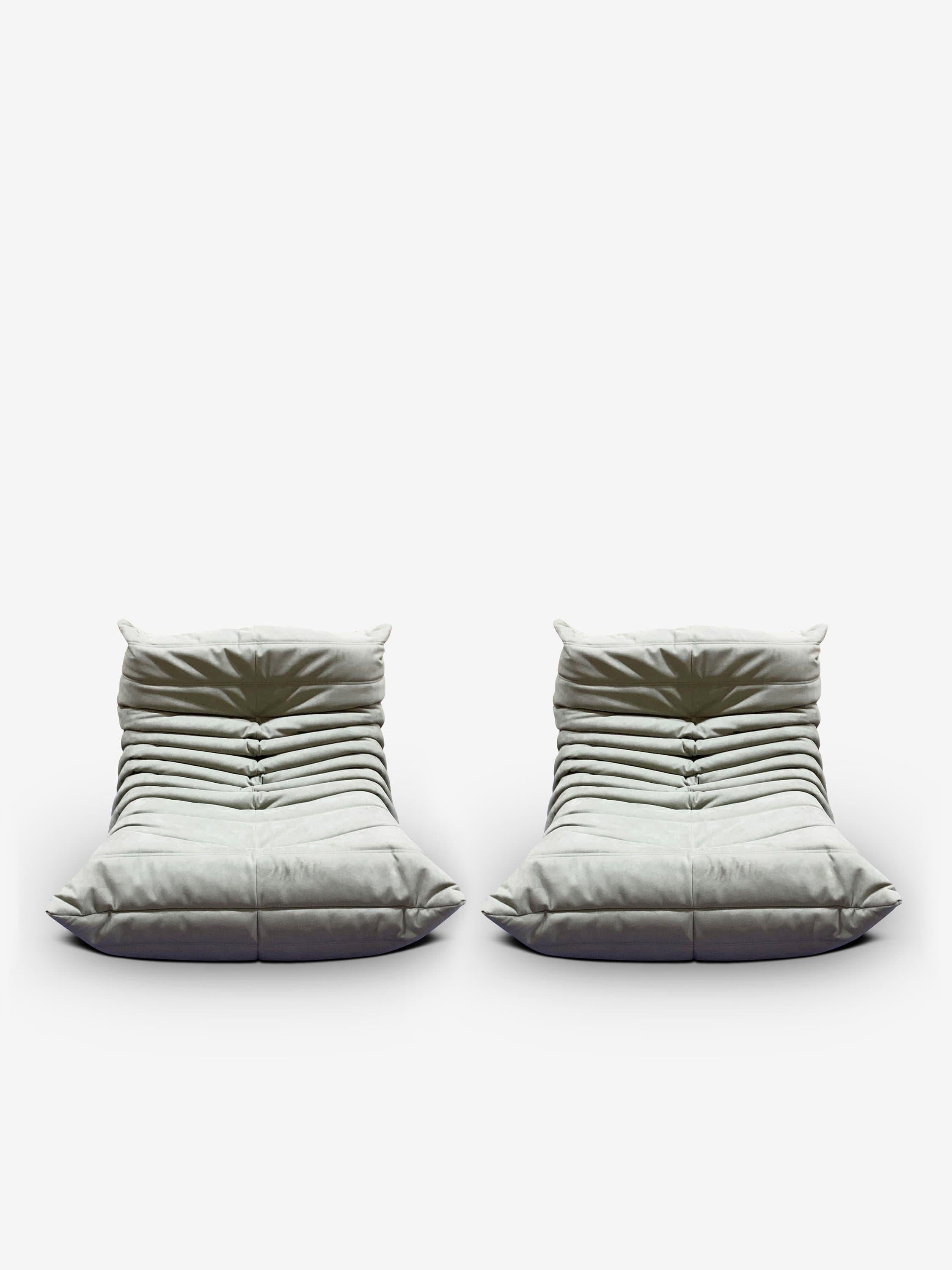 XXIe siècle et contemporain Paire de chaises de cheminée Togo par Ligne Roset en vente