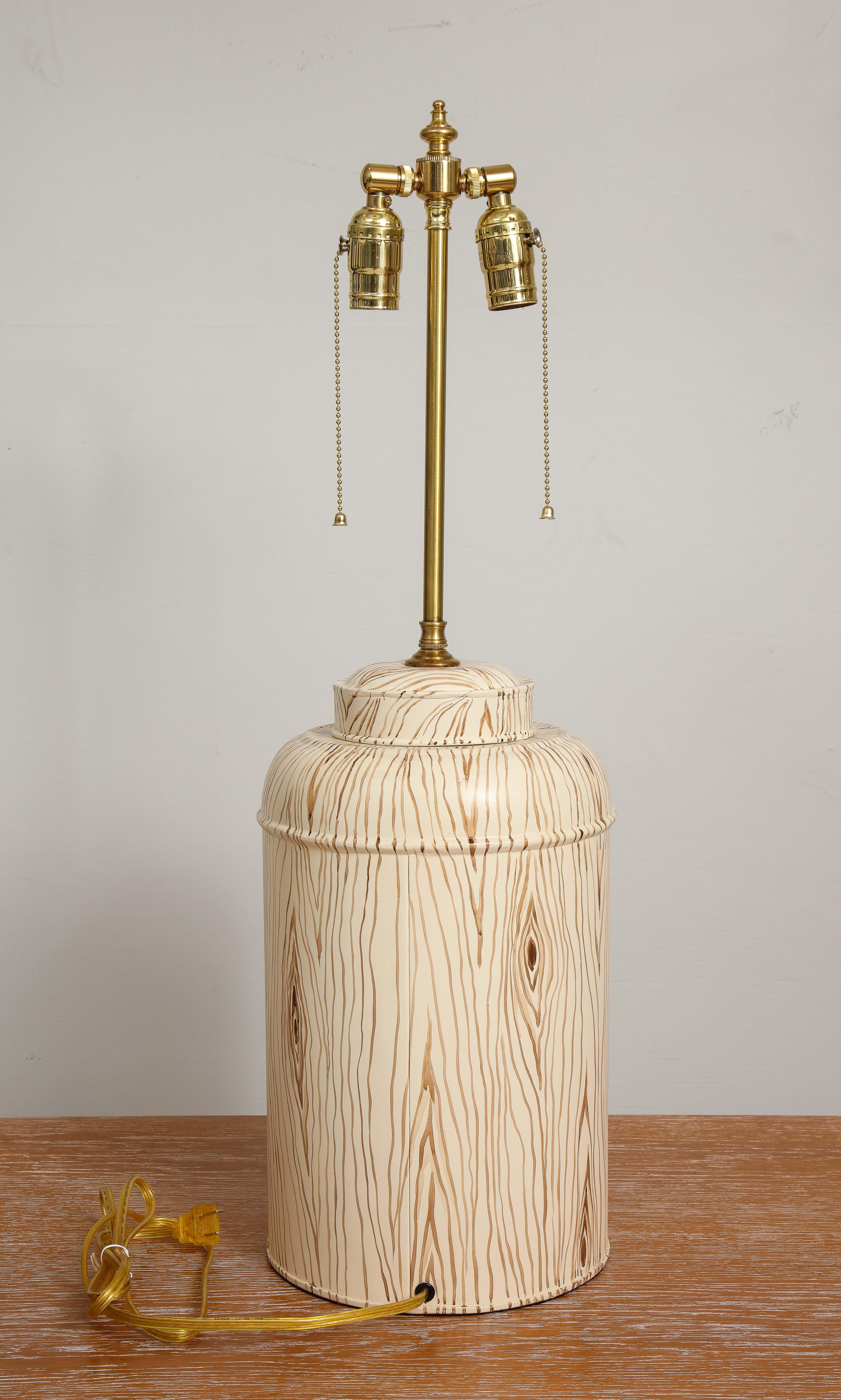 Pair of Tole Faux-Painted Canister Lamps In New Condition For Sale In New York, NY