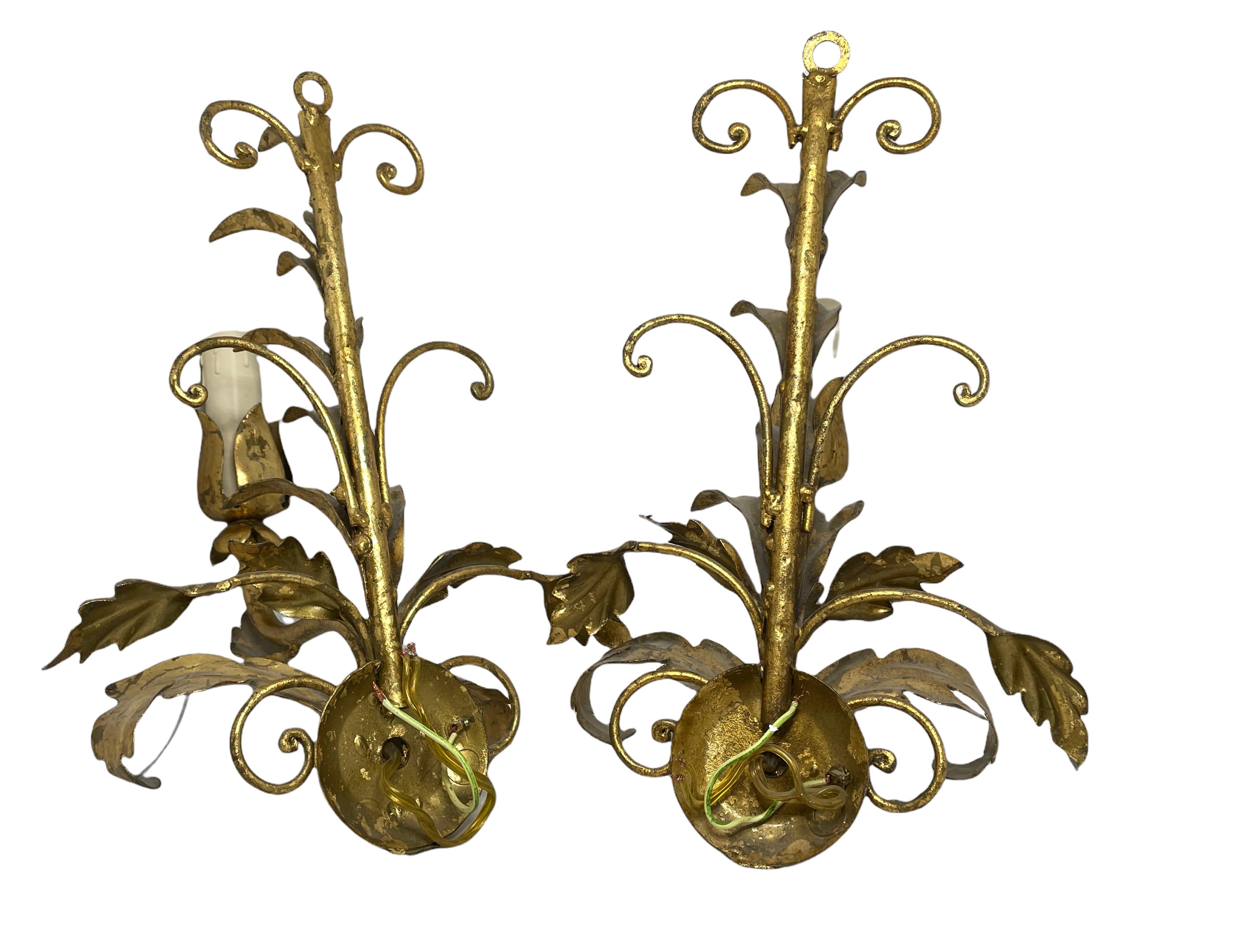 Pair of Tole Sconces Gilded Metal, Italy, 1960s In Good Condition In Nuernberg, DE