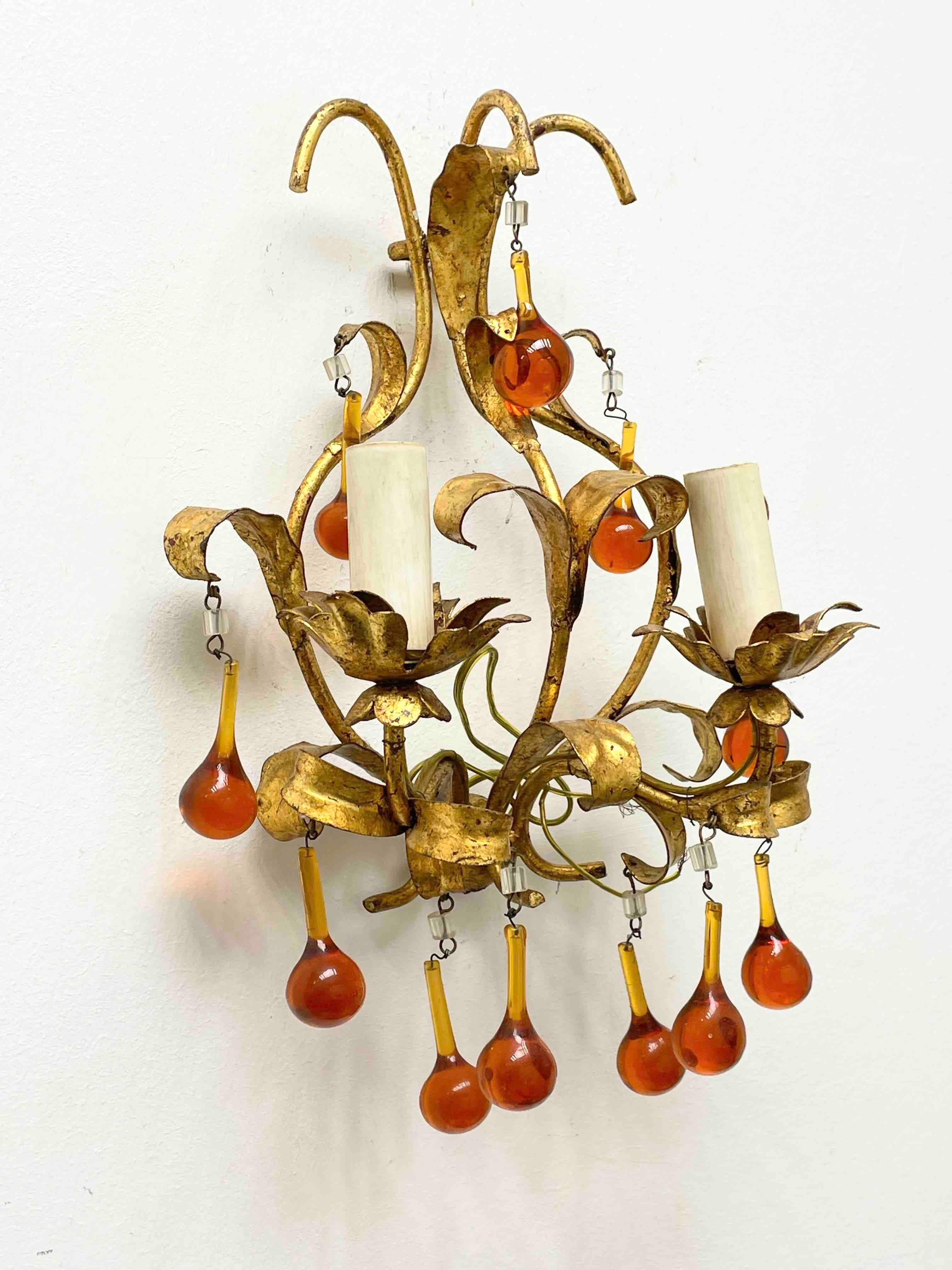 Pair of Tole Sconces with Glass Drops Gilded Metal, Italy, 1960s In Good Condition For Sale In Nuernberg, DE