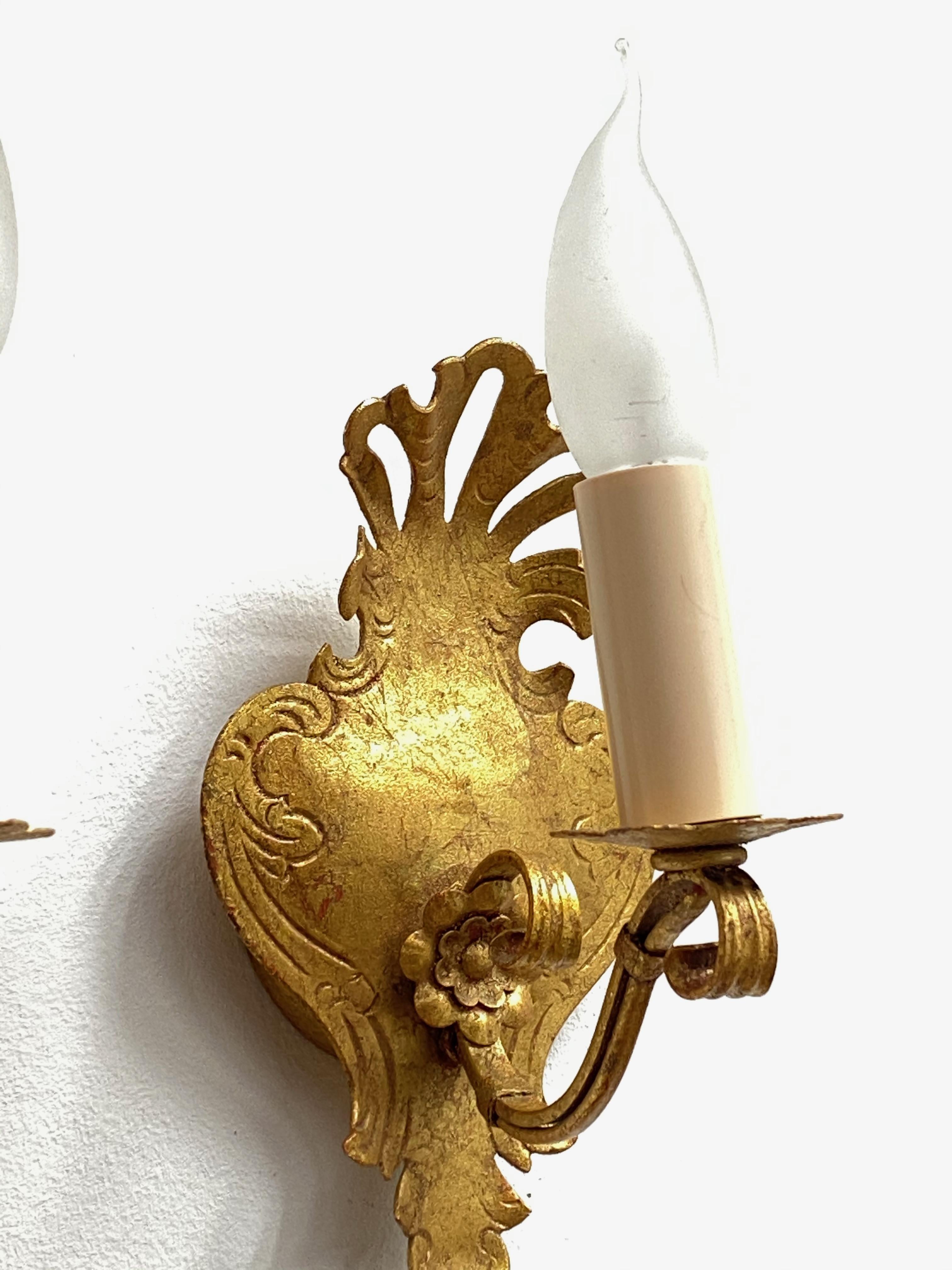 Pair of Tole Toleware Sconces Gilded Metal, Reindl Leuchten, 1960s, Germany In Good Condition For Sale In Nuernberg, DE