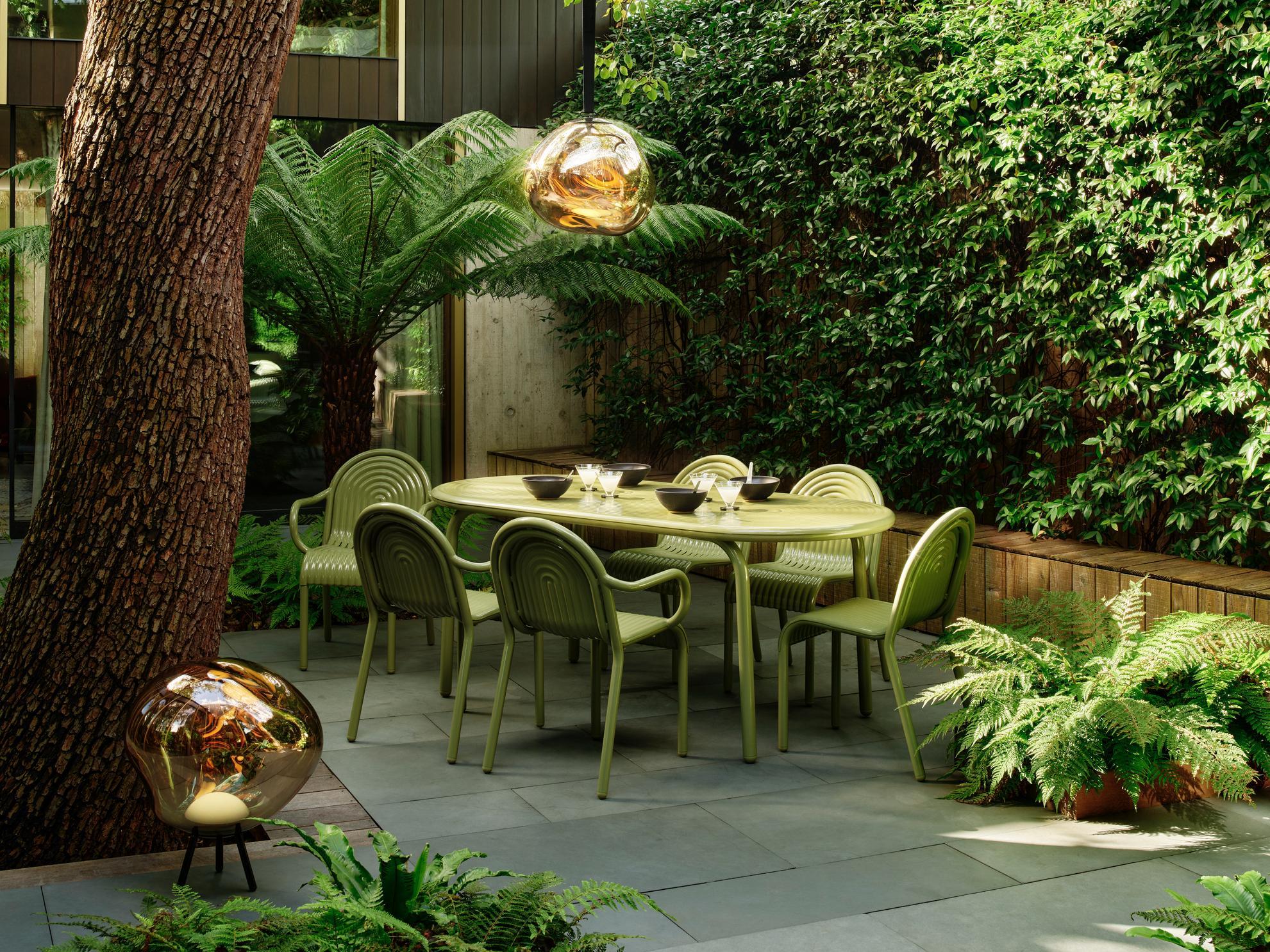 Mid-Century Modern Pair of Tom Dixon 'Groove' Aluminum Outdoor Dining Chairs in Moss Green For Sale