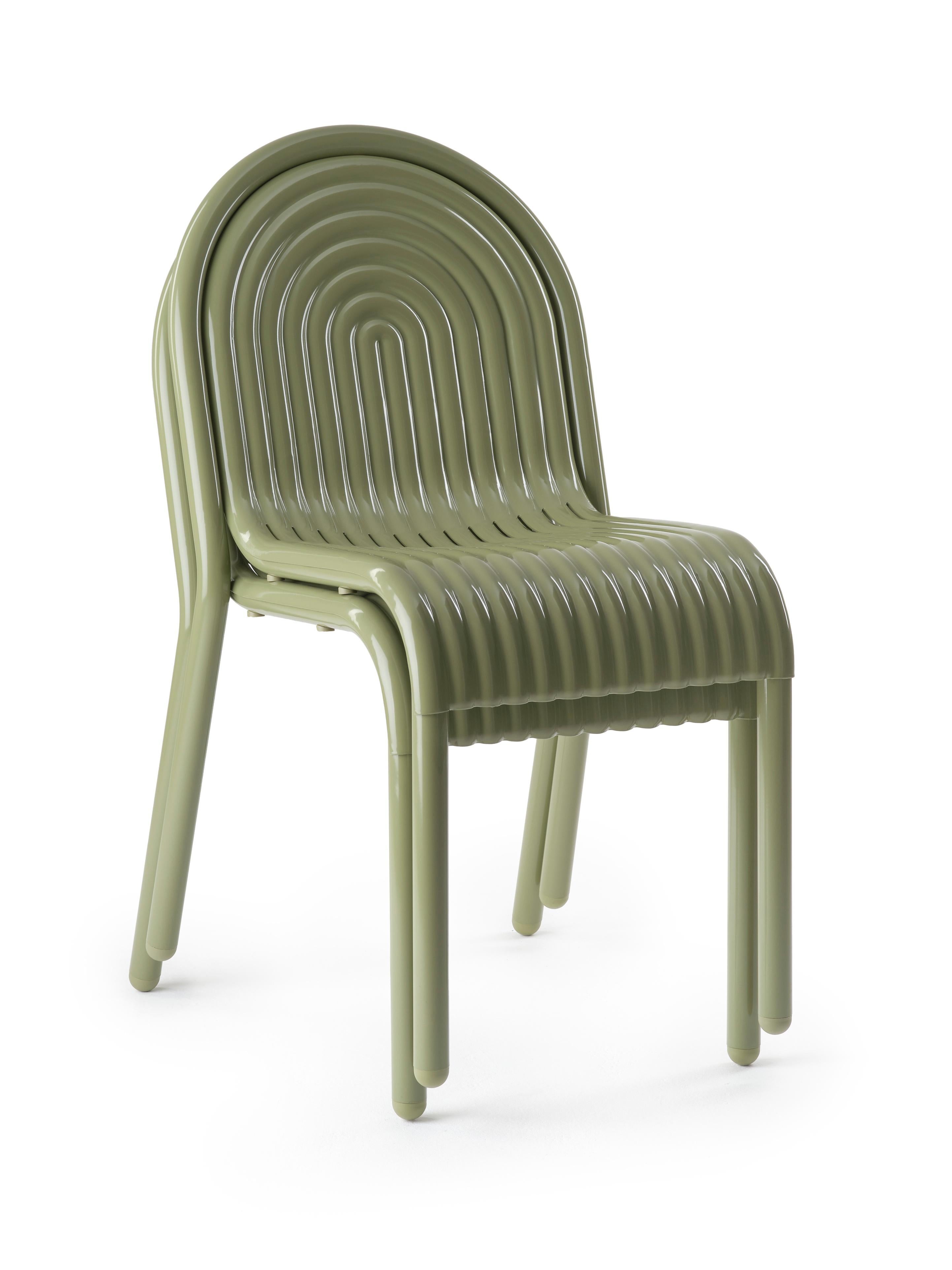 Pair of Tom Dixon 'Groove' Aluminum Outdoor Dining Chairs in Putty For Sale 6