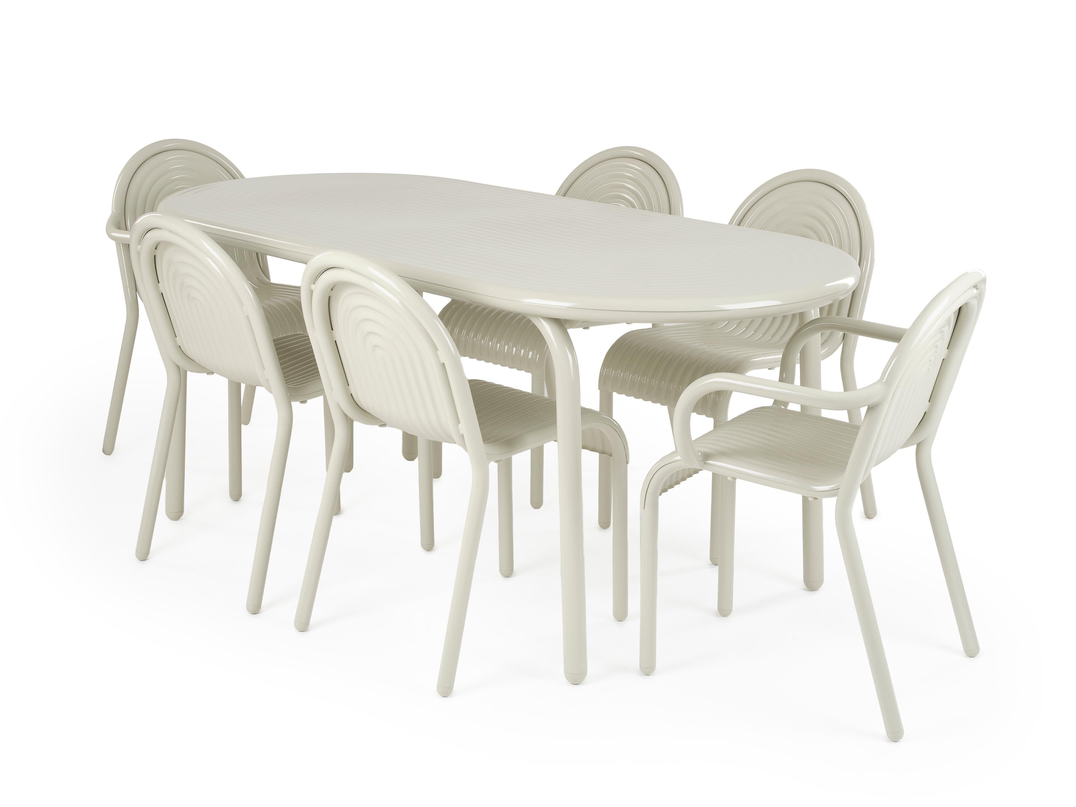 Pair of Tom Dixon 'Groove' Aluminum Outdoor Dining Chairs in Putty For Sale 7
