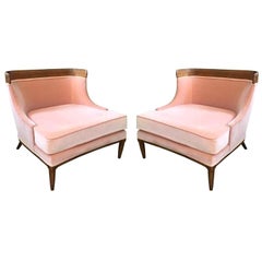 Paire de chaises longues Tomlinson Sophistiquées en velours rose par Erwin Lambeth