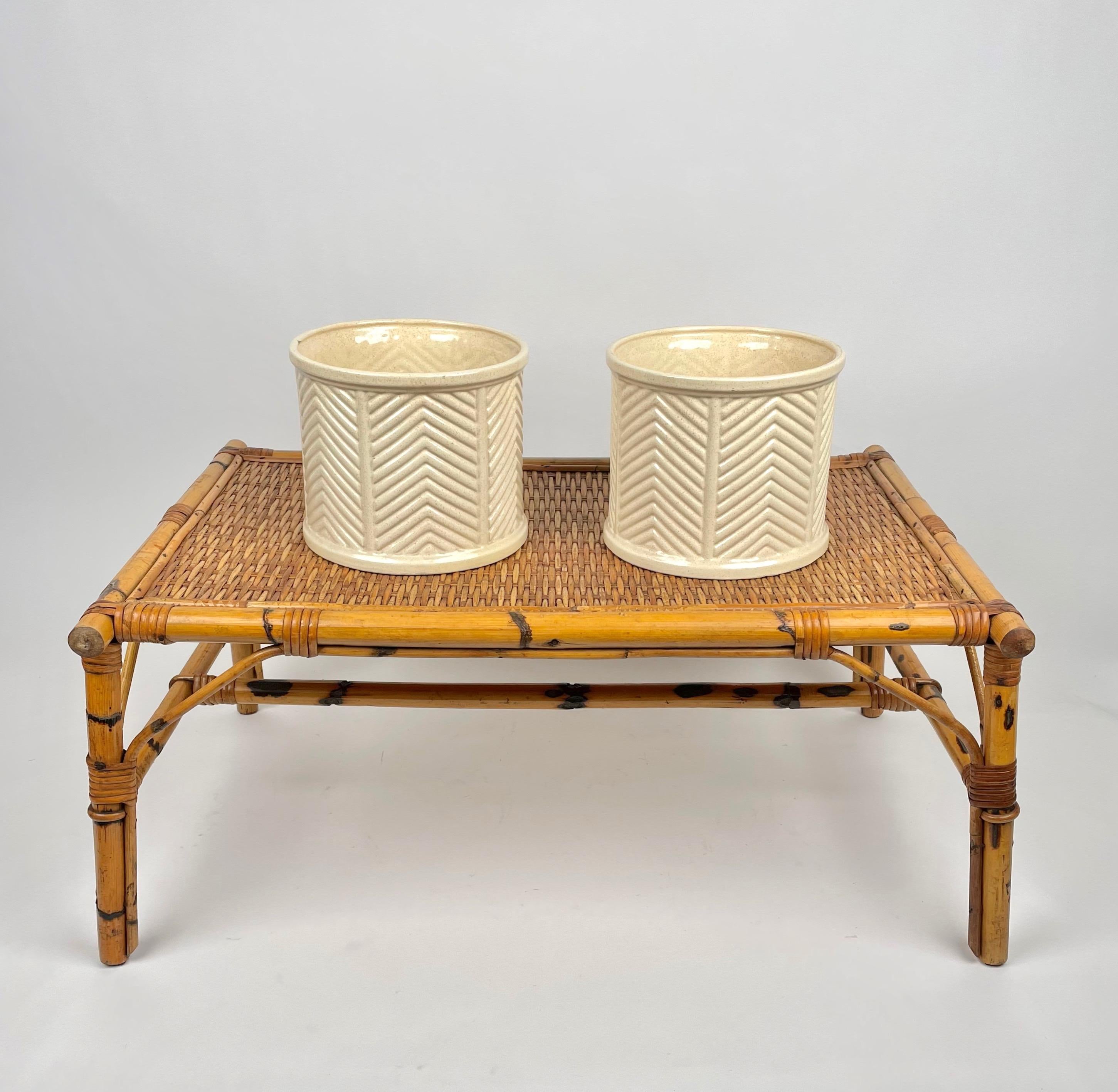Fin du 20e siècle Paire de vases Tommaso Barbi en céramique beige, Italie, 1970 en vente
