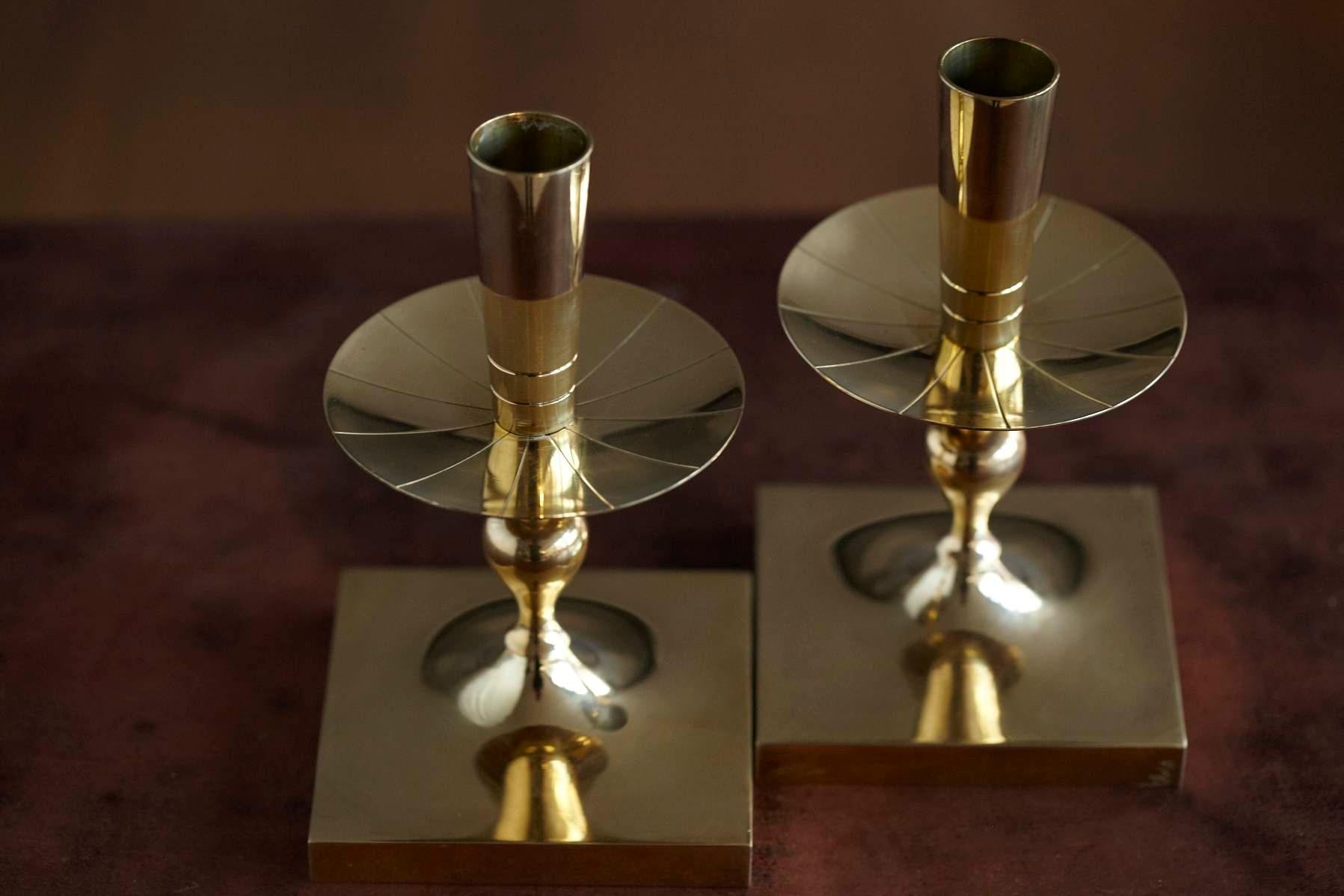 Pair of Tommi Parzinger Brass Candleholders Made By Dorlyn Silversmiths For Sale 1