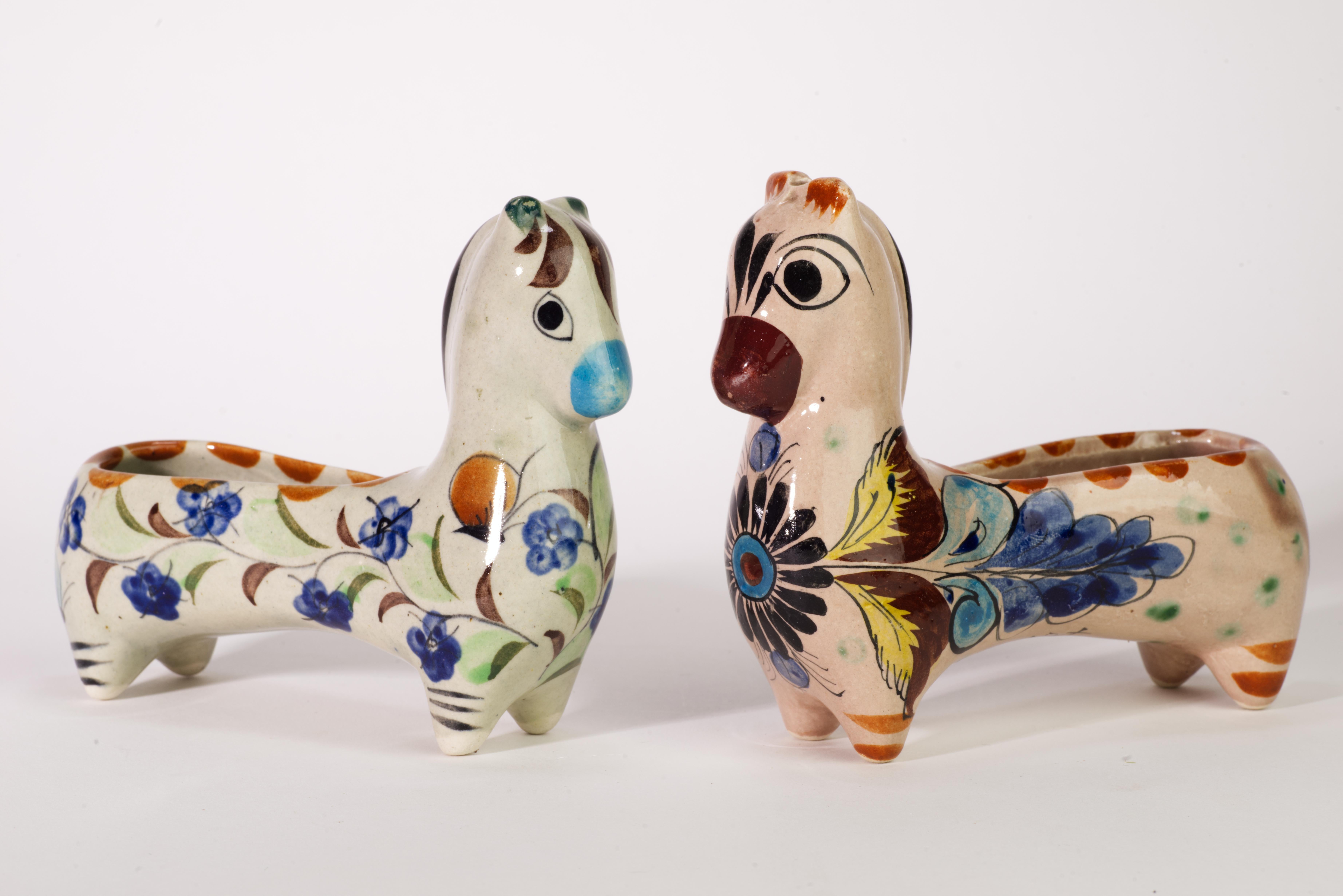 Modernistische Pferdfiguren, Pflanzgefäße oder Aschenbecher aus Tonala, Mexiko, Paar (Handgefertigt) im Angebot