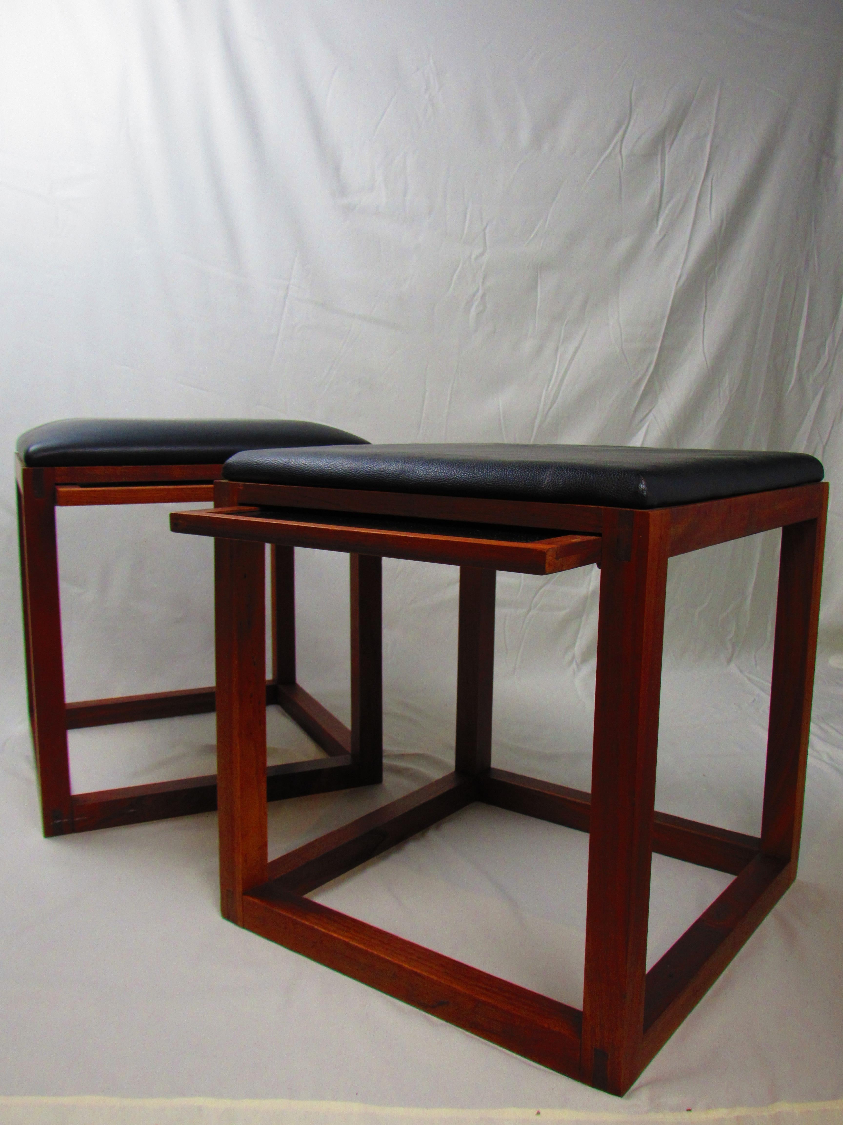 Mid-Century Modern Pair of walnut ottomans with pull-out trays, Tony Paul BOC For Sale