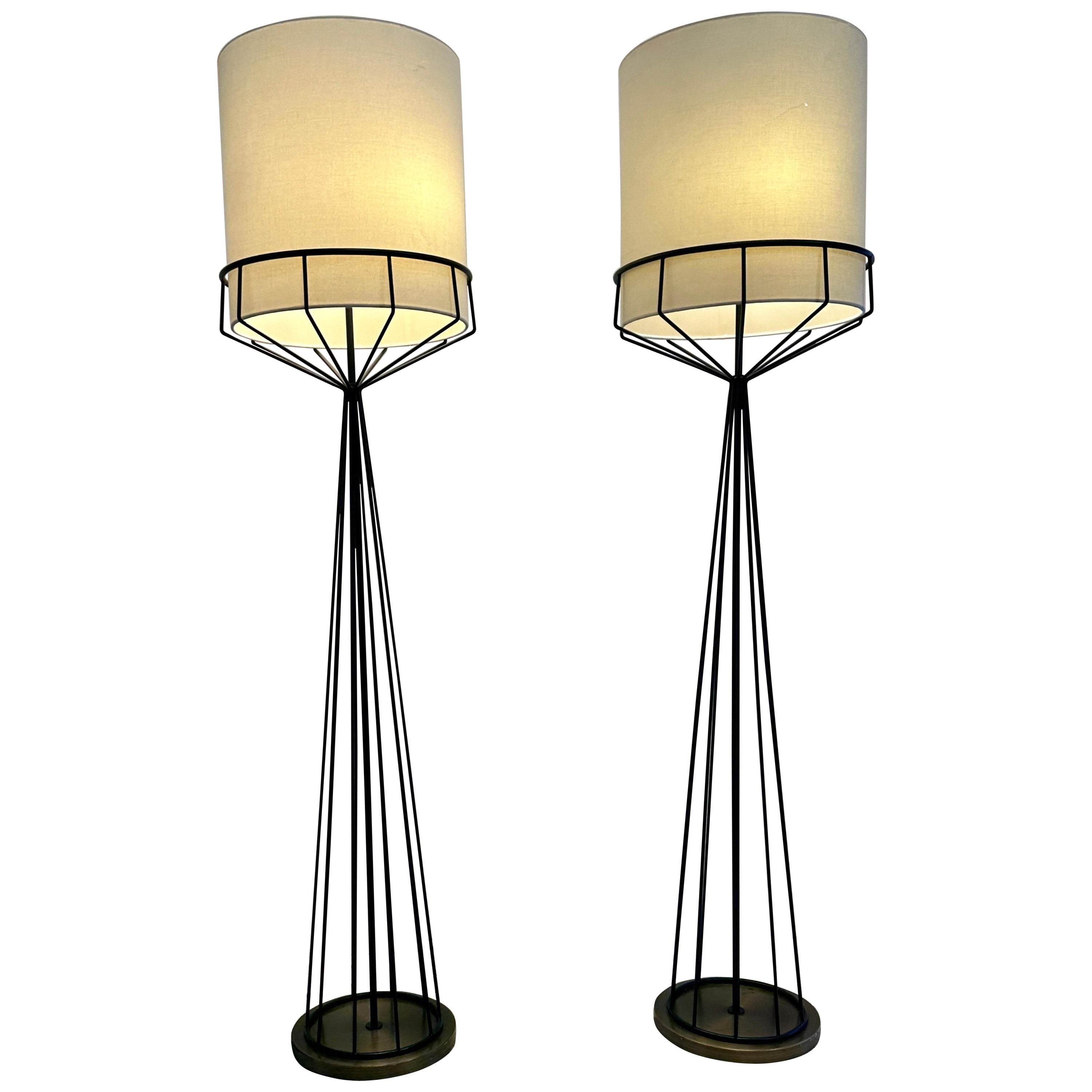 Paire de lampadaires en métal conçus par Tony Paul, années 1990