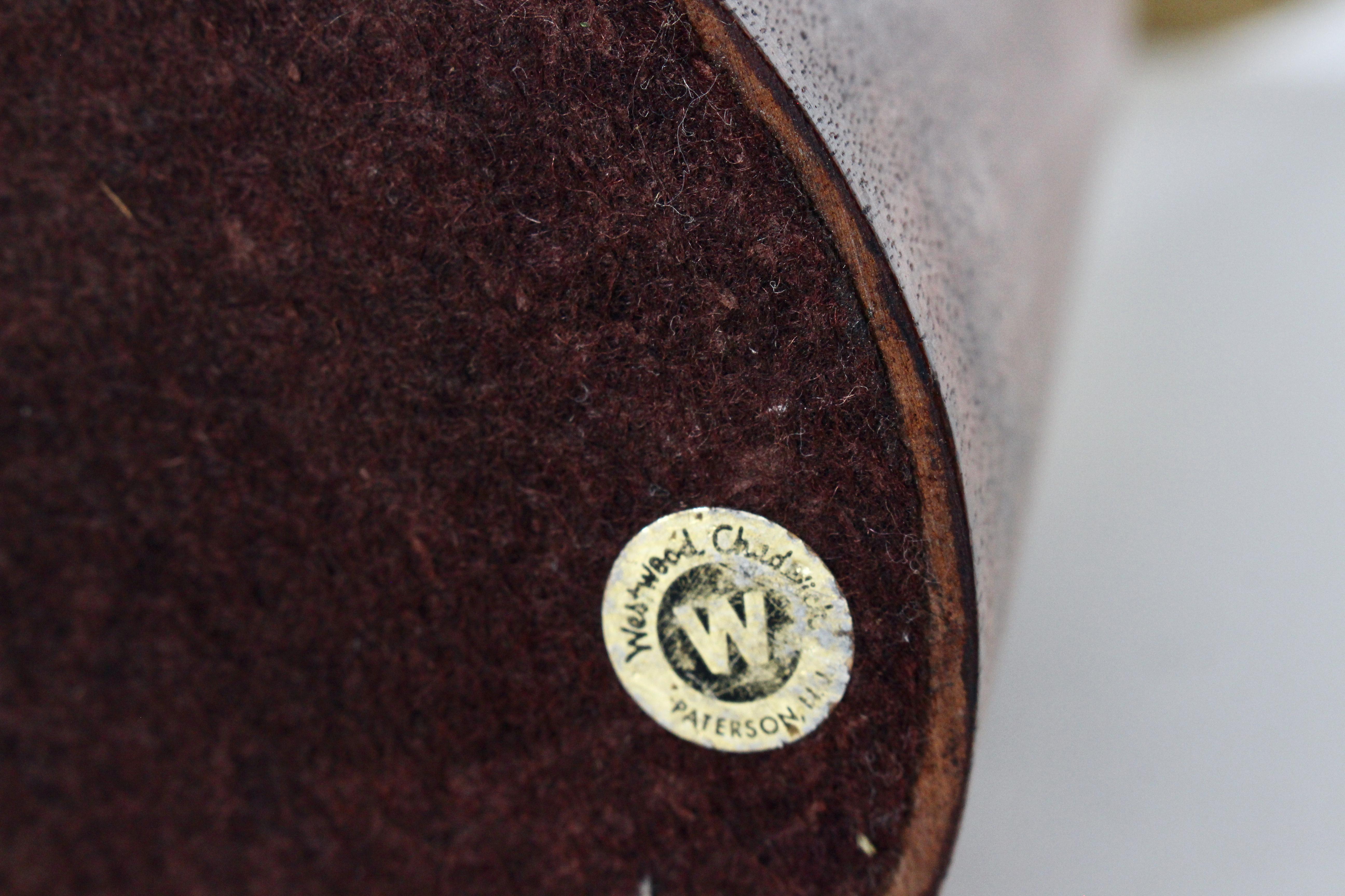 Coppia di candelieri in ottone e noce di Tony Paul per Westwood Chadwick, anni '50 in vendita 9