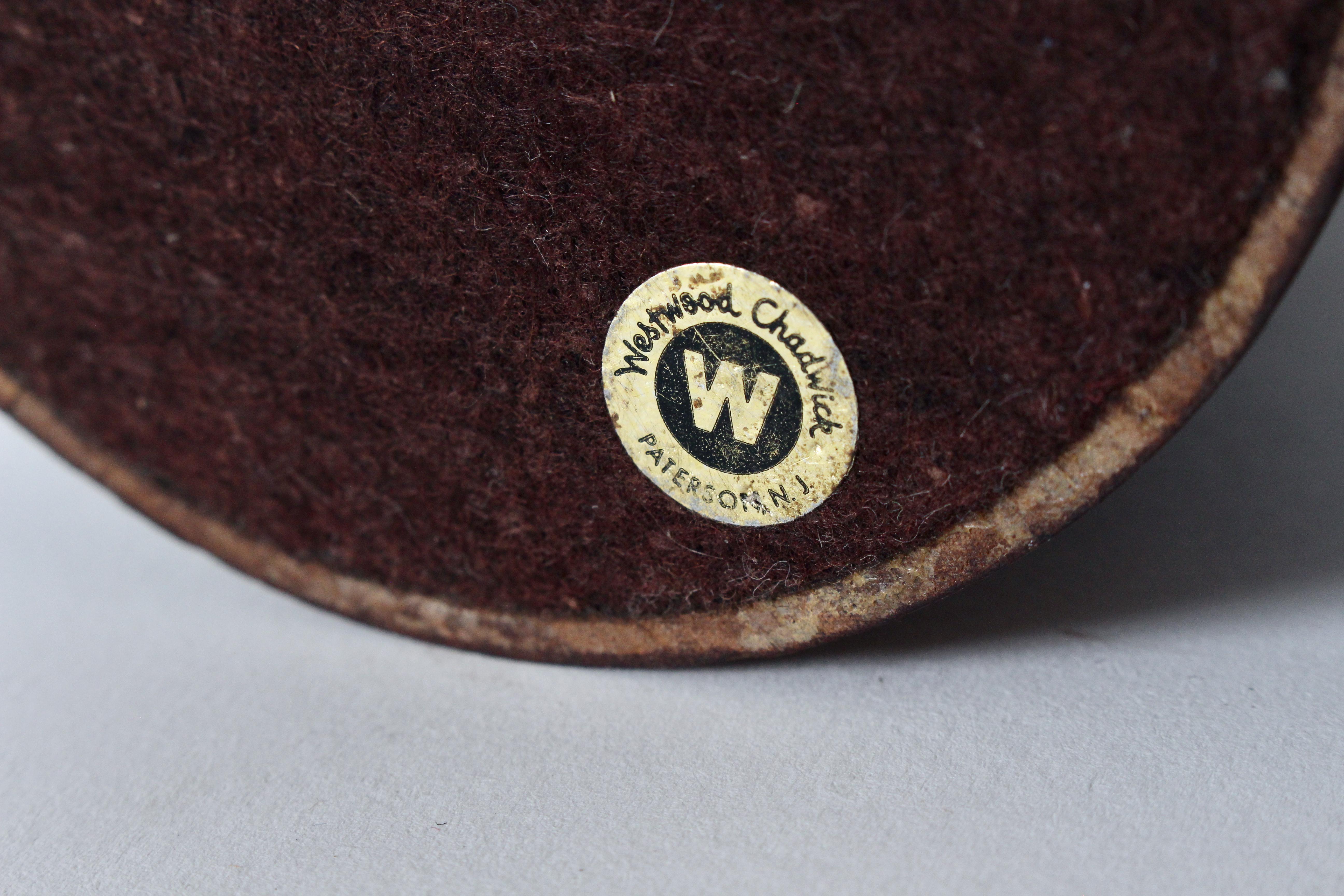 Coppia di candelieri in ottone e noce di Tony Paul per Westwood Chadwick, anni '50 in vendita 10