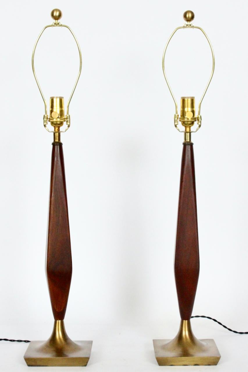 Pair of Tony Paul Style Walnut and Brass Candlestick Table Lamps, 1950s In Good Condition In Bainbridge, NY